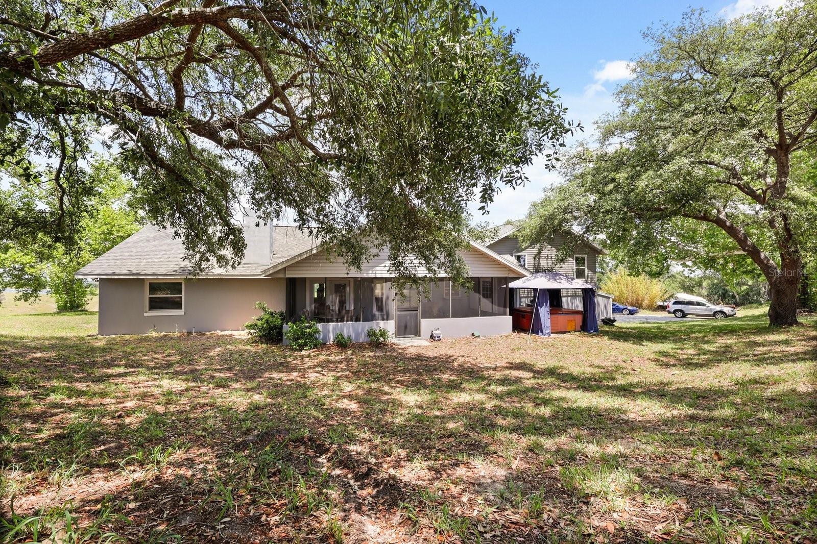 37153 COUNTY ROAD 452, GRAND ISLAND, FL, 32735