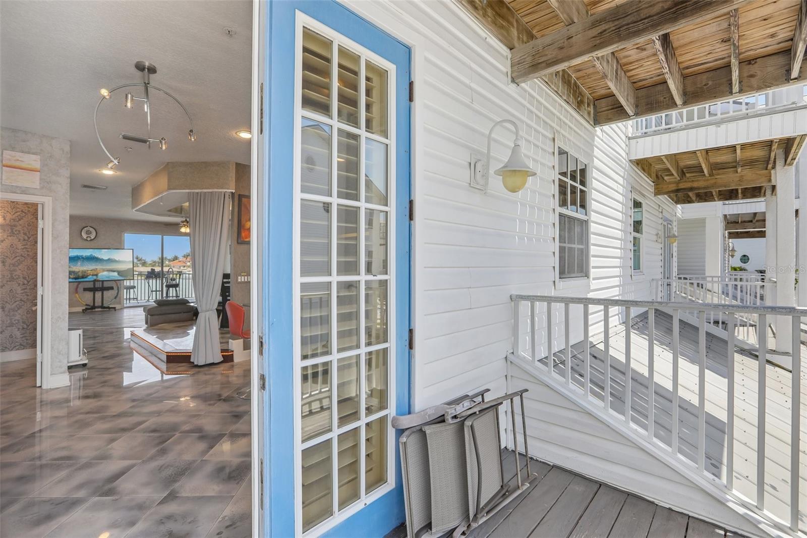 113 YACHT CLUB CIR, NORTH REDINGTON BEACH, FL, 33708