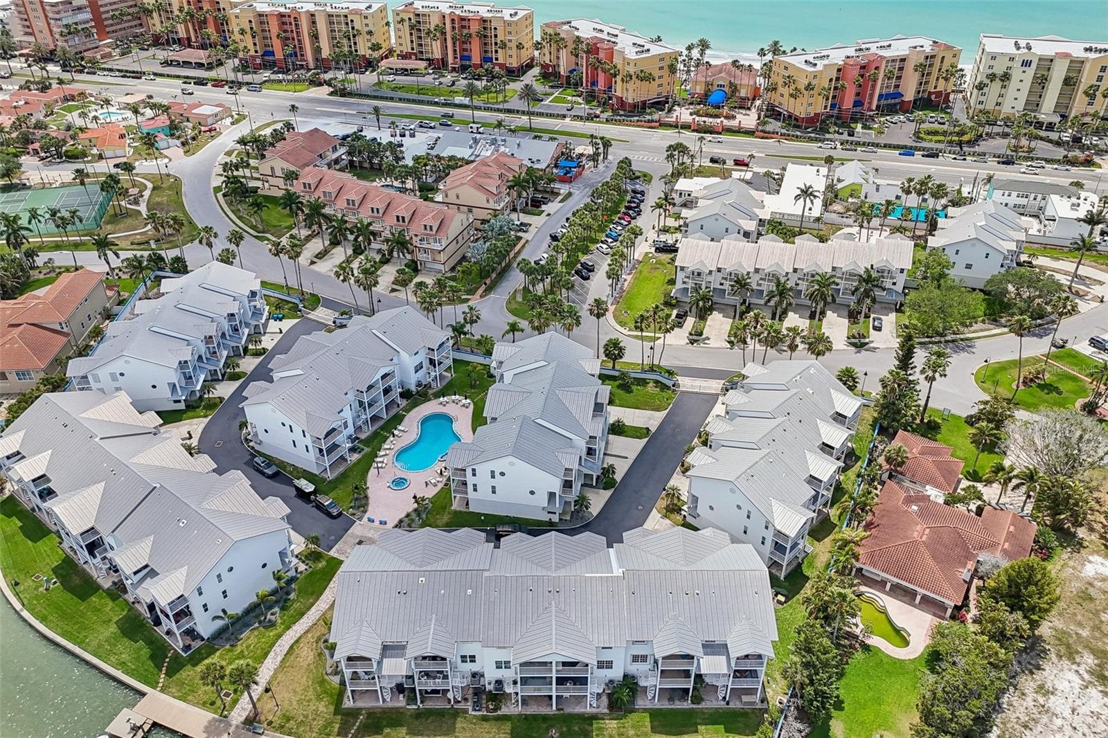 113 YACHT CLUB CIR, NORTH REDINGTON BEACH, FL, 33708