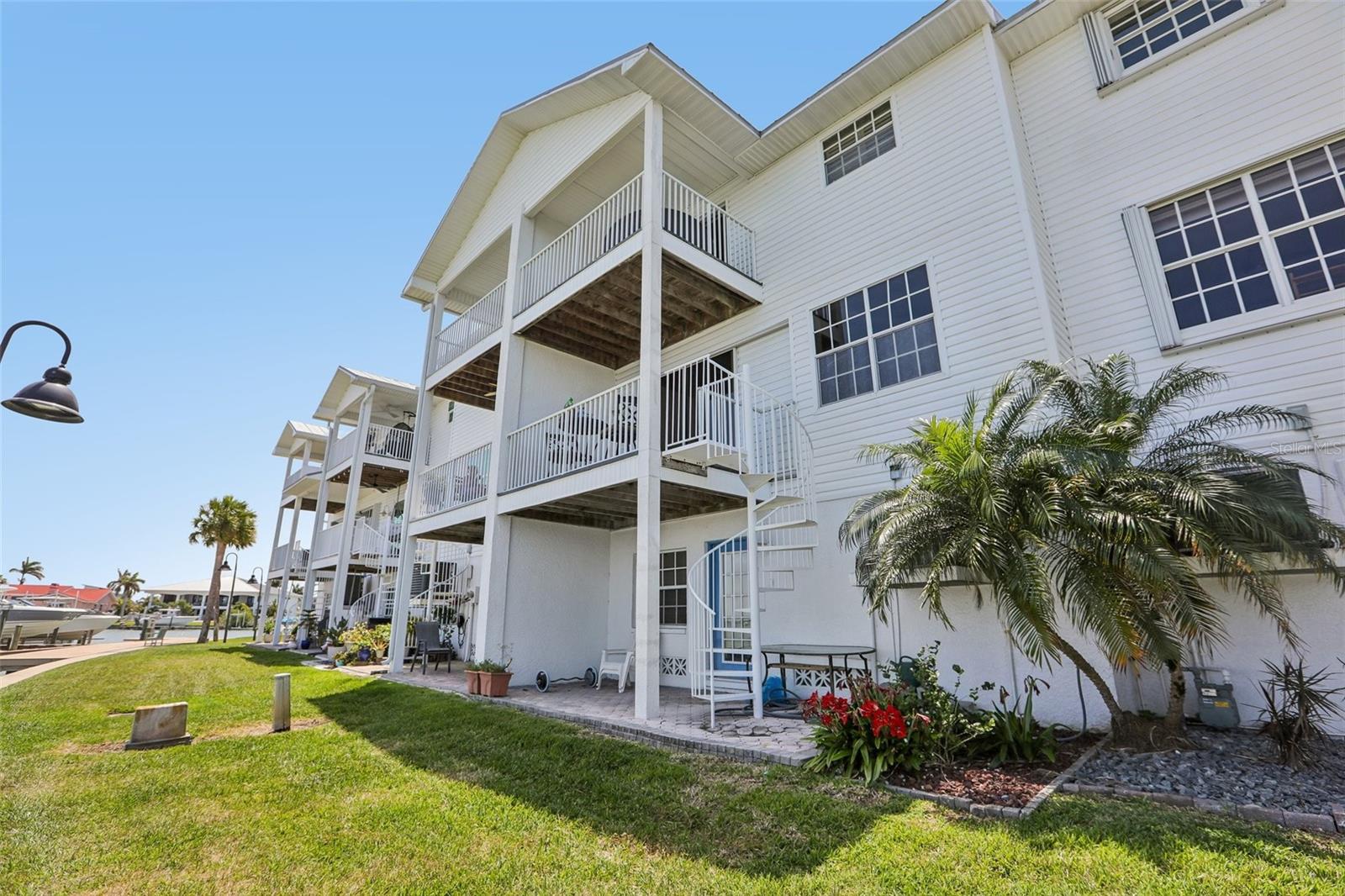 113 YACHT CLUB CIR, NORTH REDINGTON BEACH, FL, 33708
