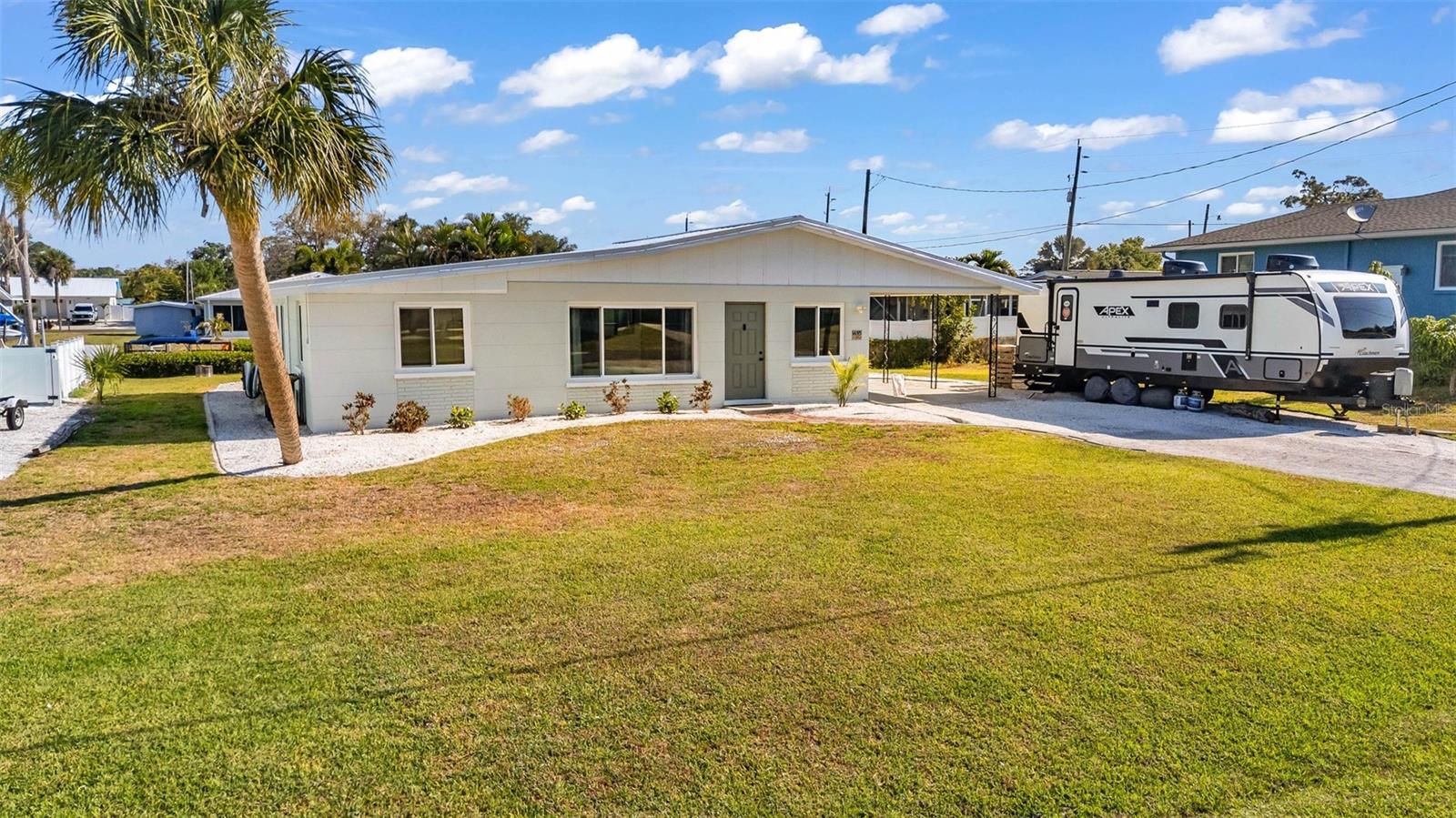 1495 S MARYKNOLL RD, ENGLEWOOD, FL, 34223