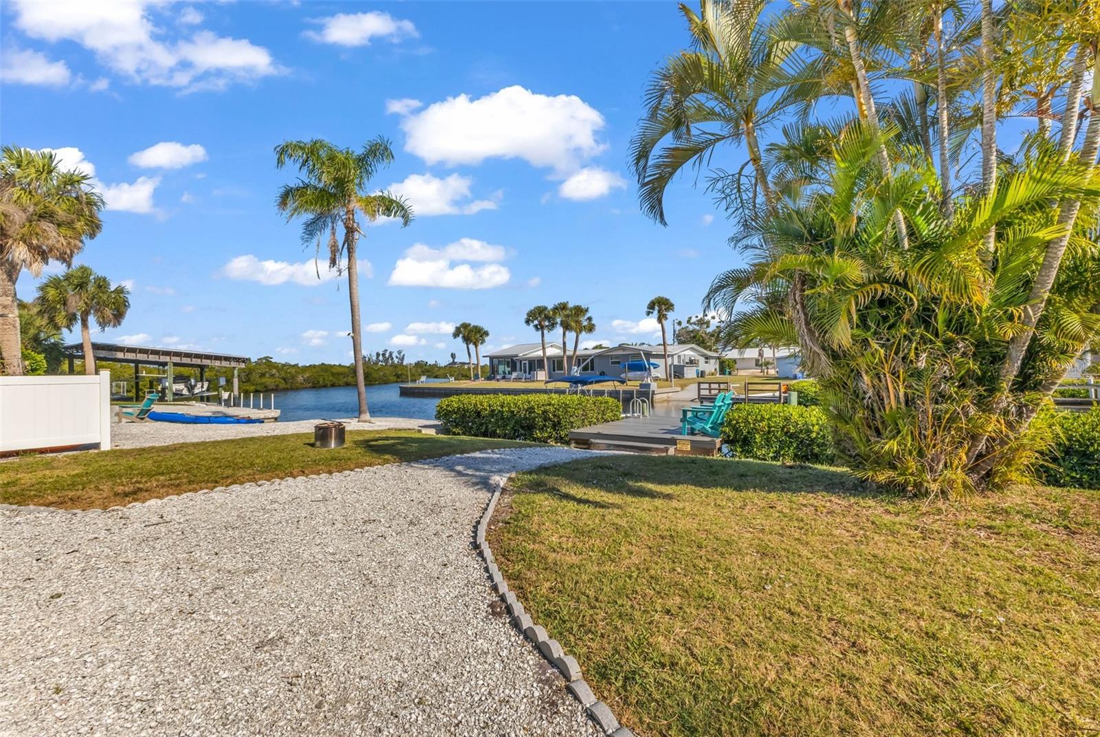 1495 S MARYKNOLL RD, ENGLEWOOD, FL, 34223