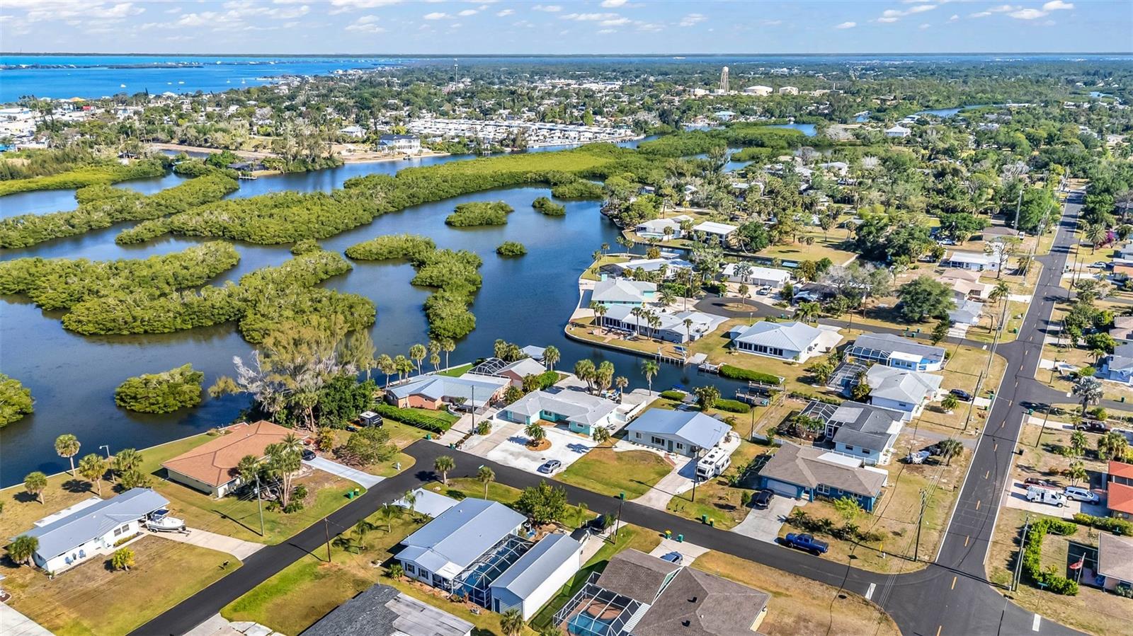 1495 S MARYKNOLL RD, ENGLEWOOD, FL, 34223