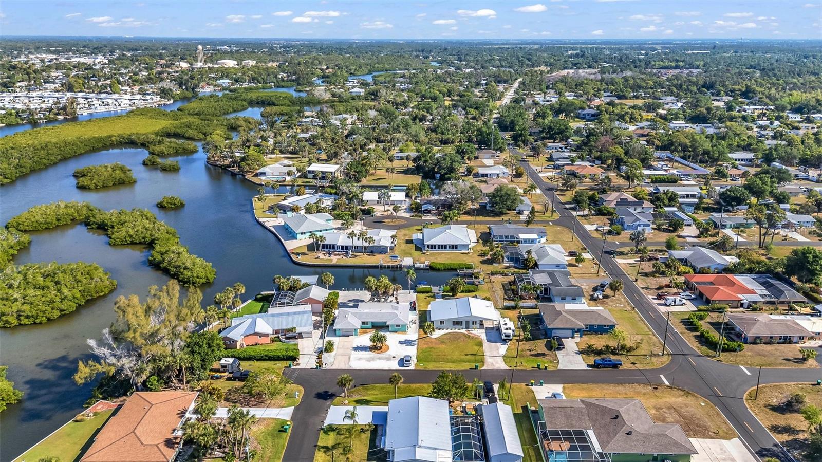 1495 S MARYKNOLL RD, ENGLEWOOD, FL, 34223