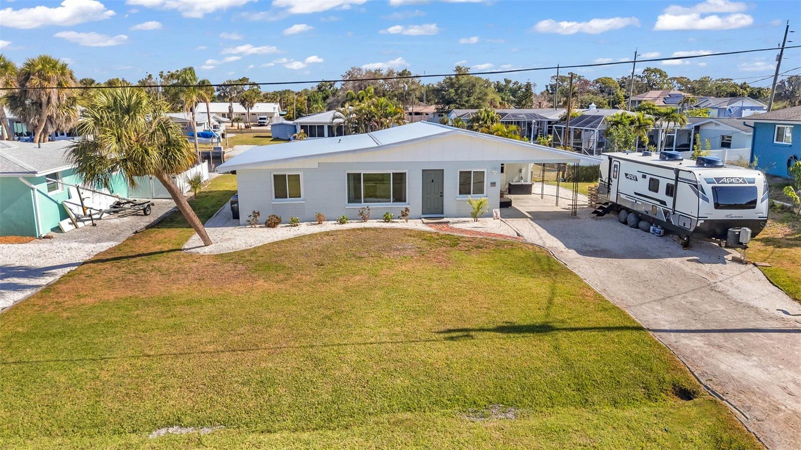 1495 S MARYKNOLL RD, ENGLEWOOD, FL, 34223