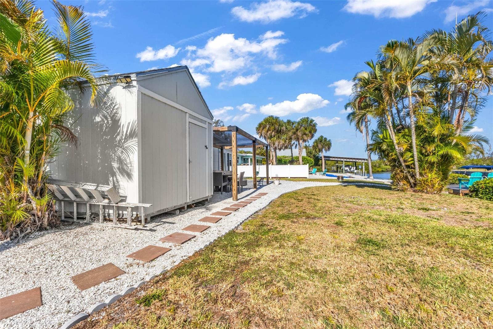 1495 S MARYKNOLL RD, ENGLEWOOD, FL, 34223