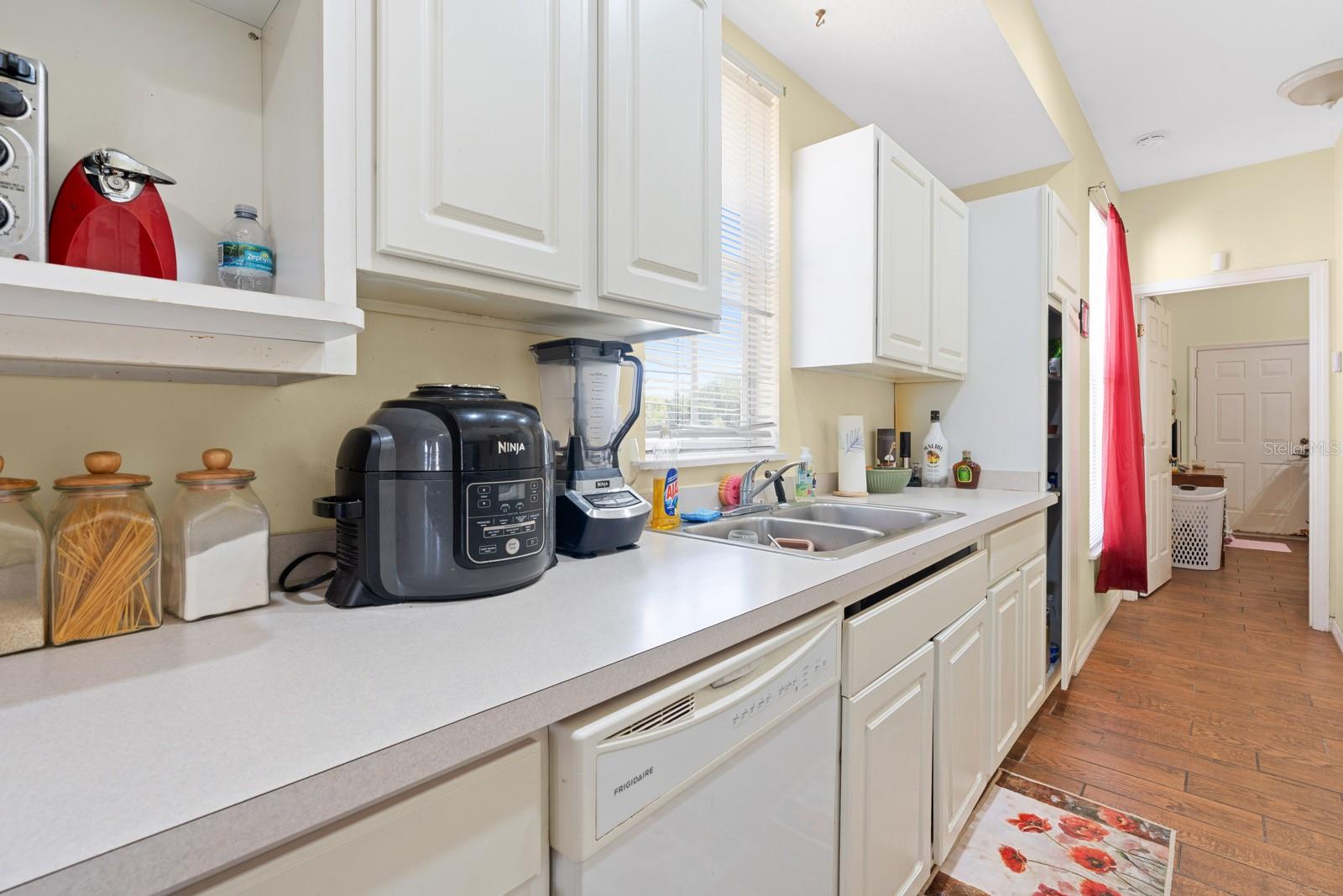 6230 ABBOTT STATION DR, ZEPHYRHILLS, FL, 33542