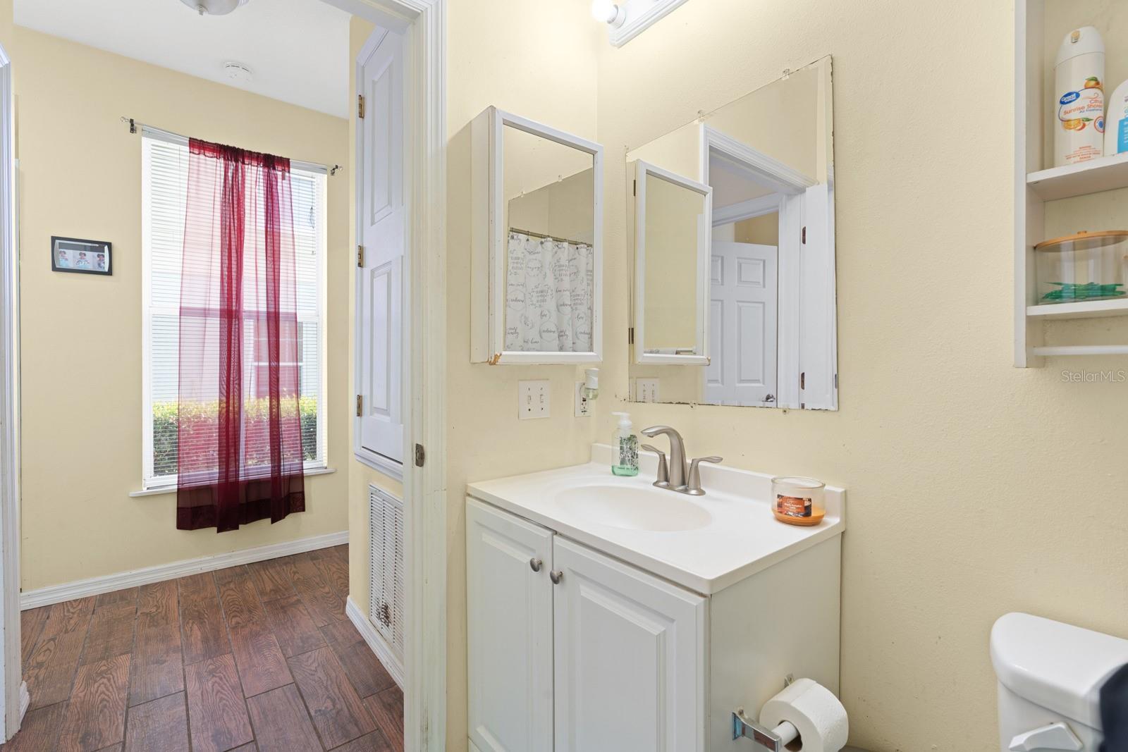 6230 ABBOTT STATION DR, ZEPHYRHILLS, FL, 33542