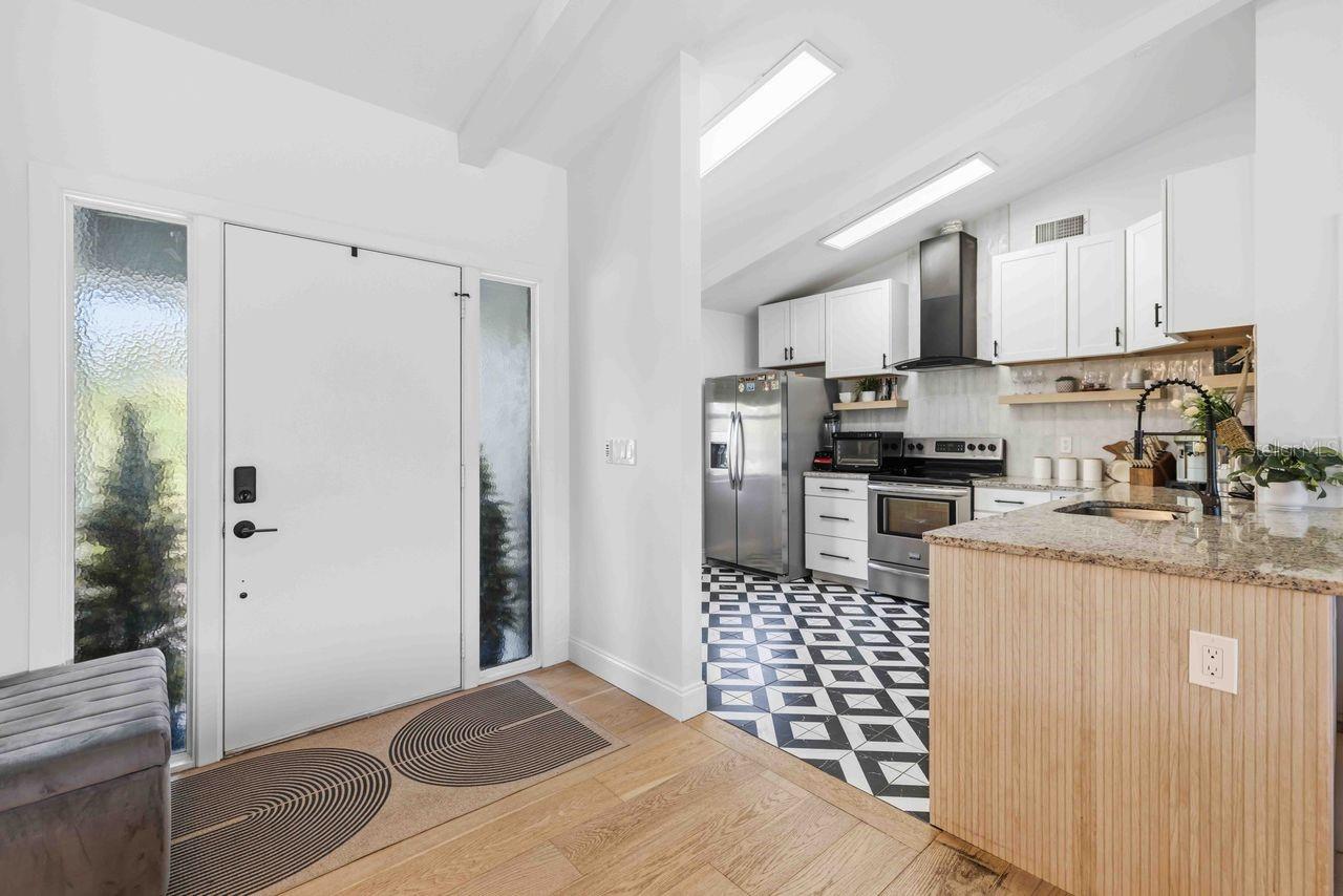 8021 TIMBER LAKE LN, SARASOTA, FL, 34243