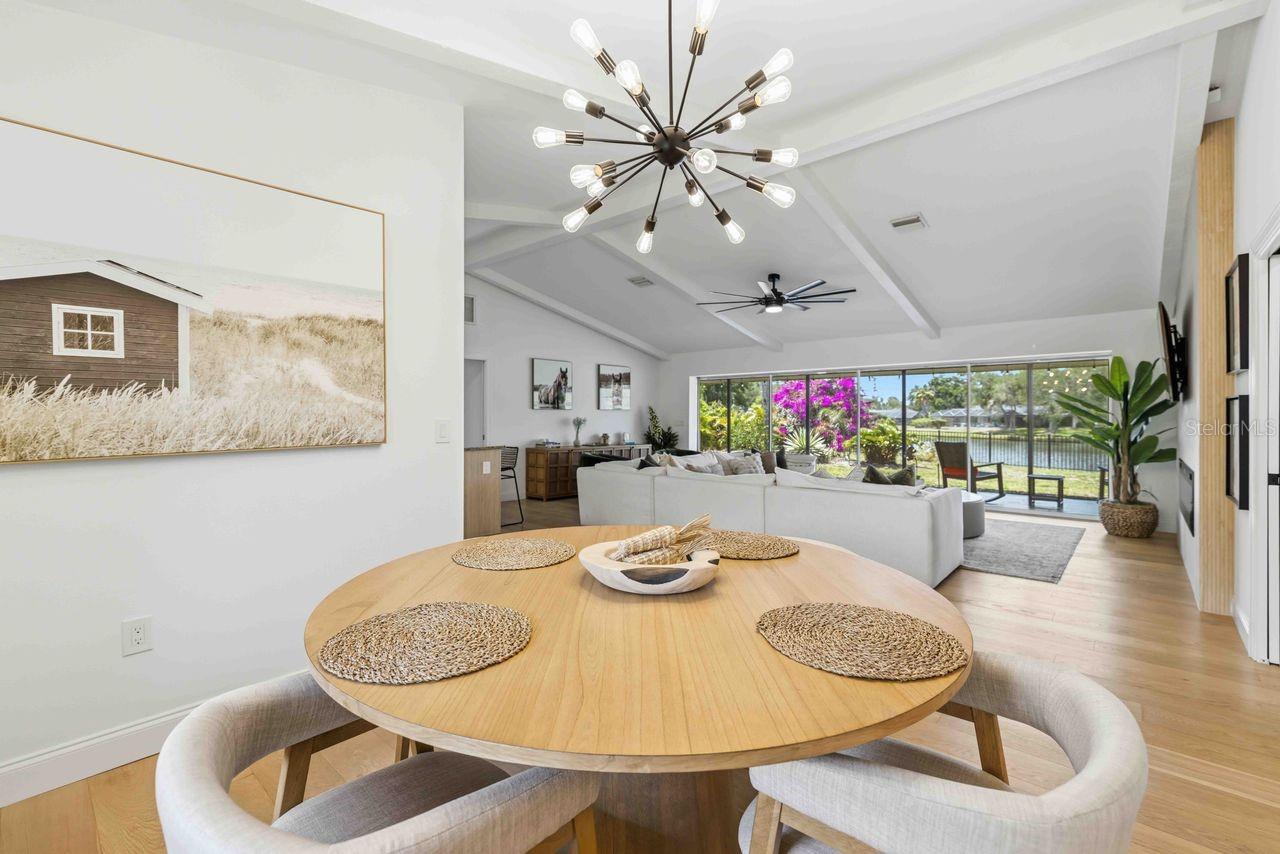 8021 TIMBER LAKE LN, SARASOTA, FL, 34243