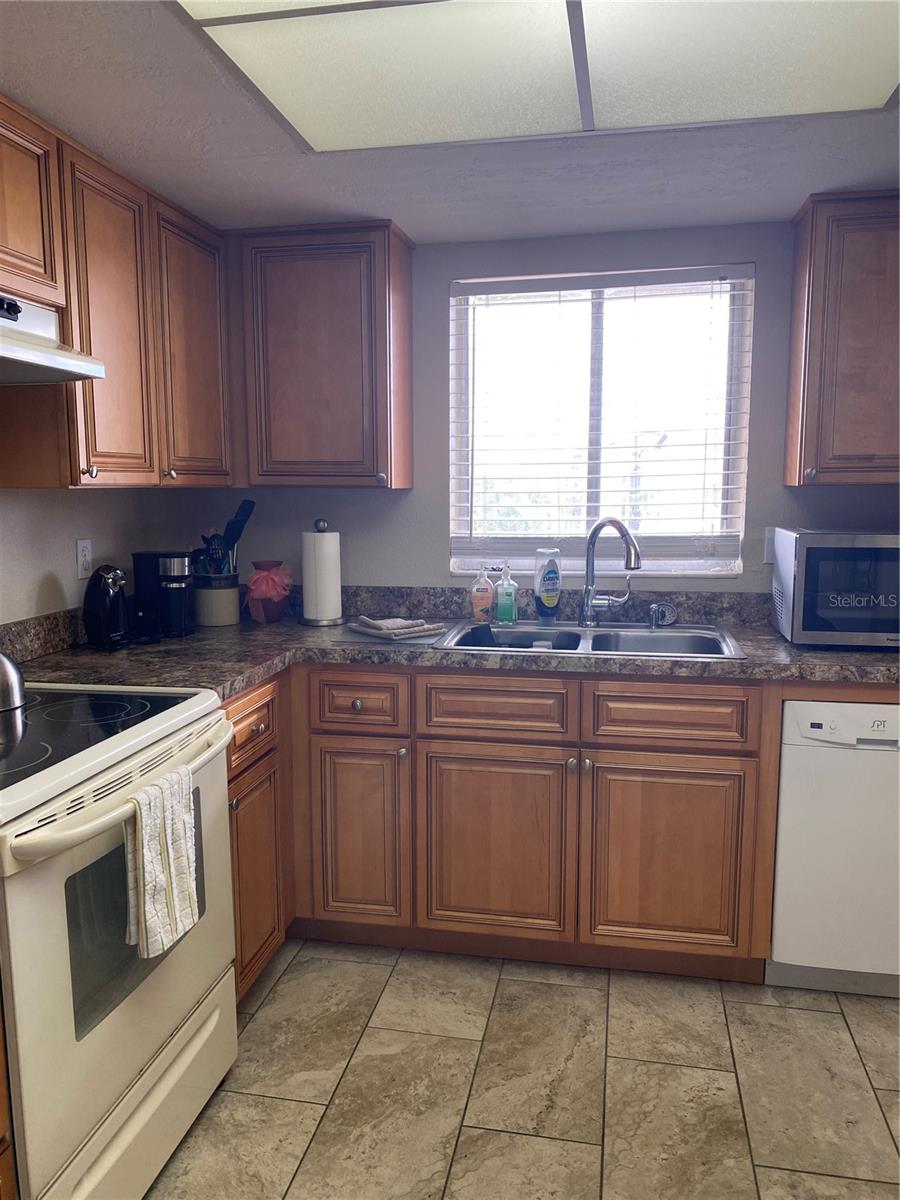 3621 LAKE BAYSHORE DR #J-403, BRADENTON, FL, 34205