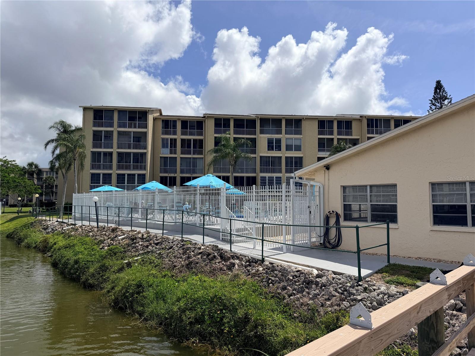 3621 LAKE BAYSHORE DR #J-403, BRADENTON, FL, 34205