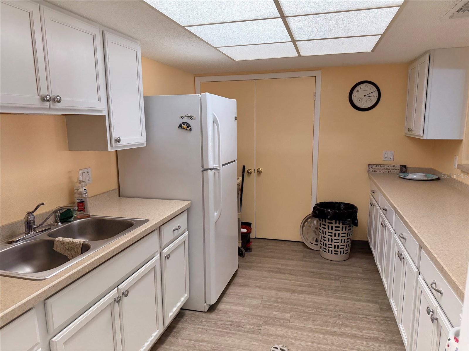 3621 LAKE BAYSHORE DR #J-403, BRADENTON, FL, 34205