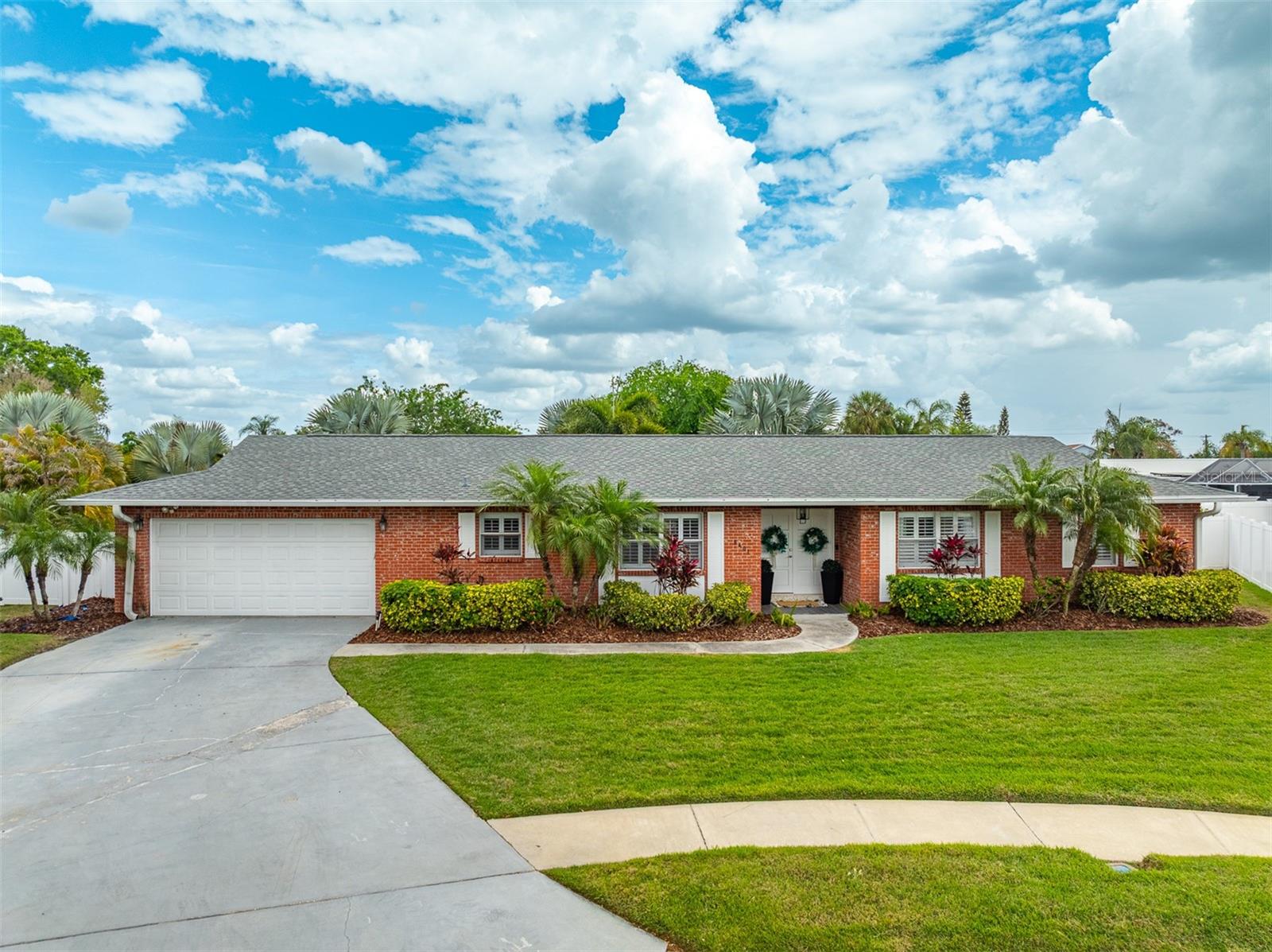 8401 GRANITE PL, TAMPA, FL, 33615