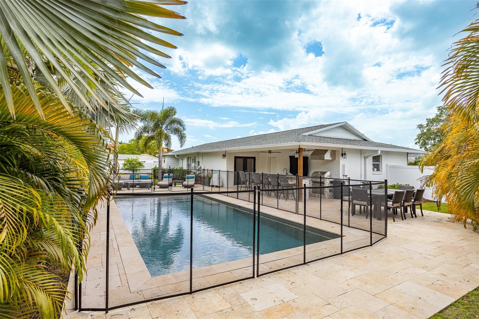 8401 GRANITE PL, TAMPA, FL, 33615