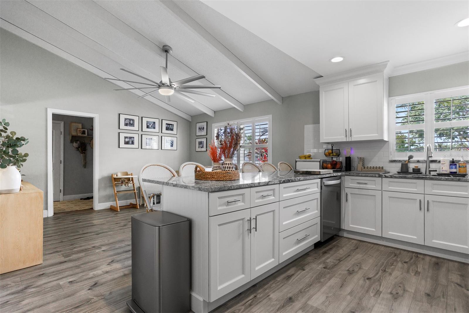 8401 GRANITE PL, TAMPA, FL, 33615
