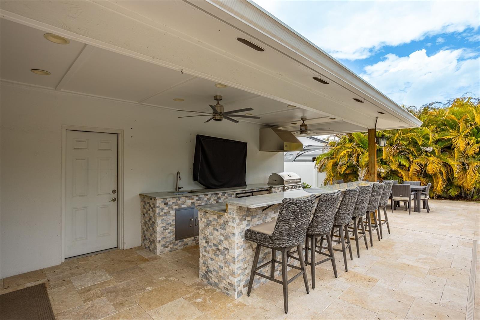 8401 GRANITE PL, TAMPA, FL, 33615