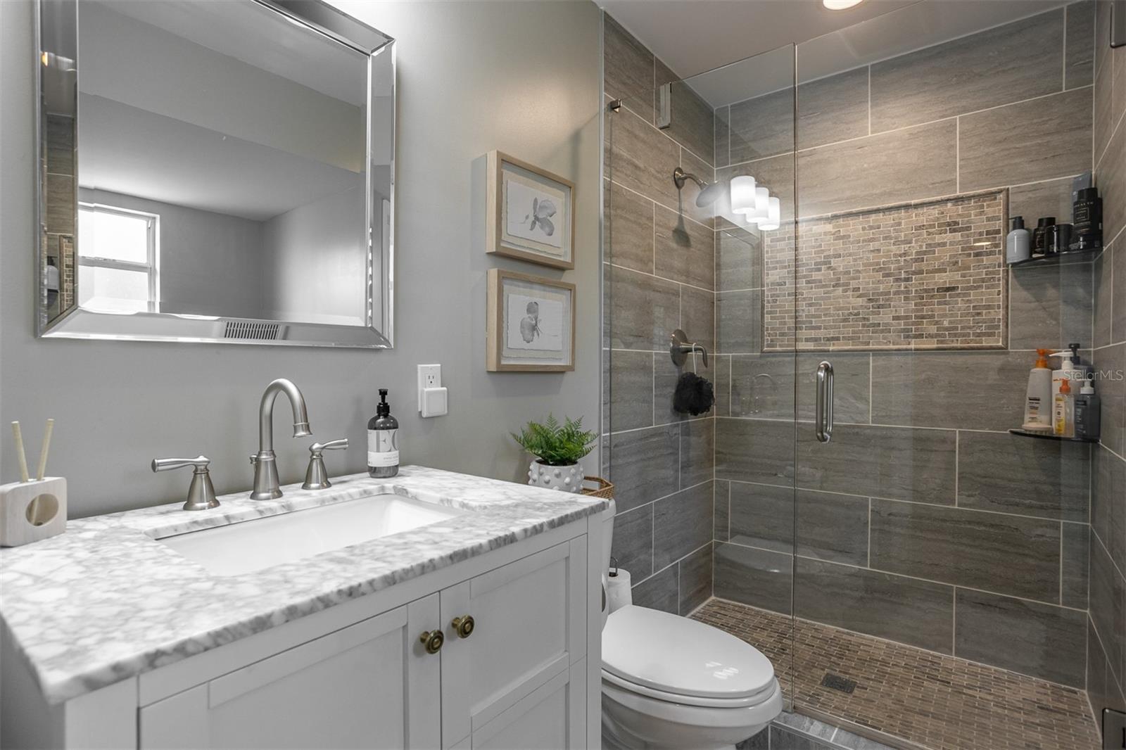 8401 GRANITE PL, TAMPA, FL, 33615