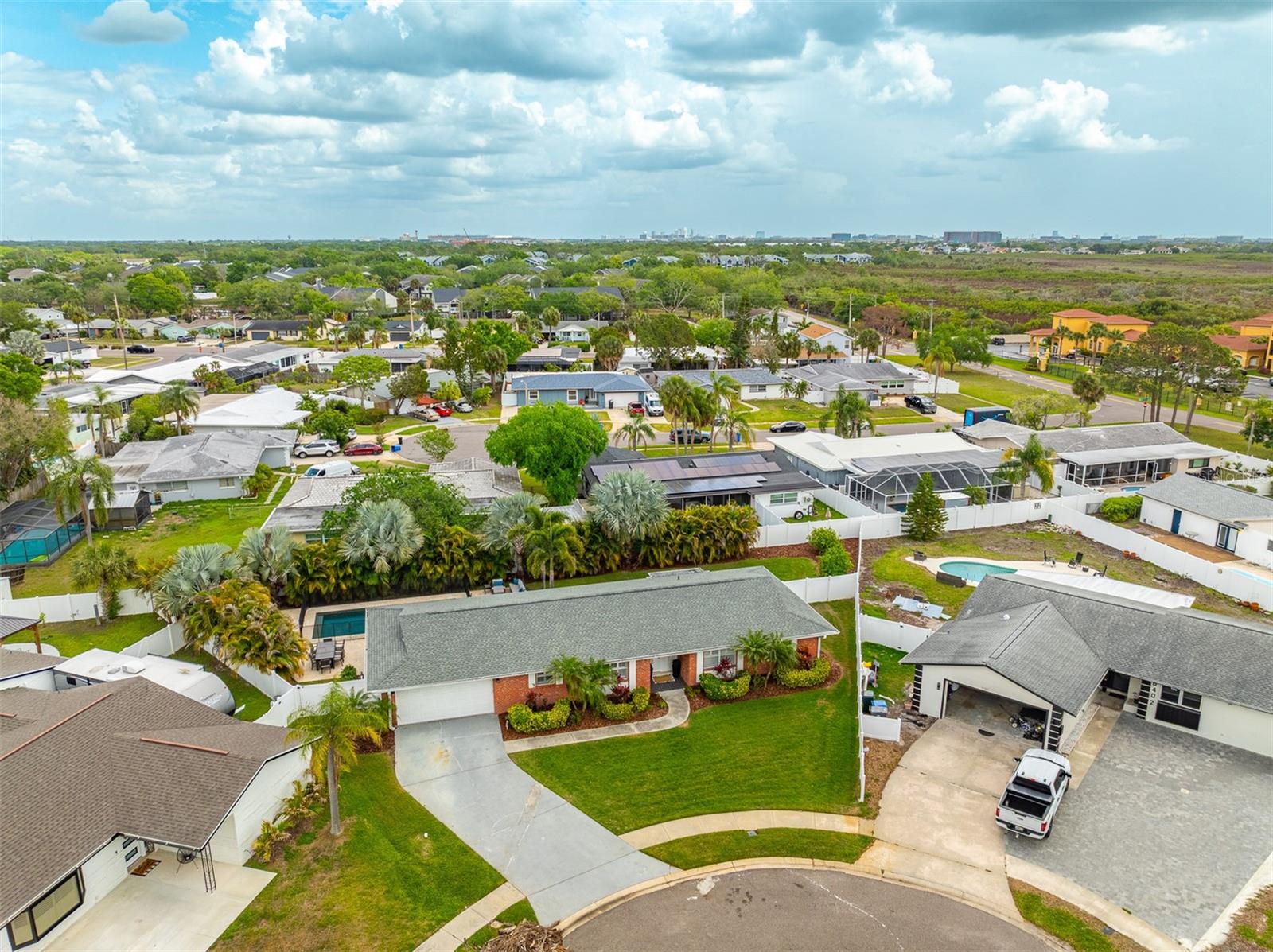 8401 GRANITE PL, TAMPA, FL, 33615