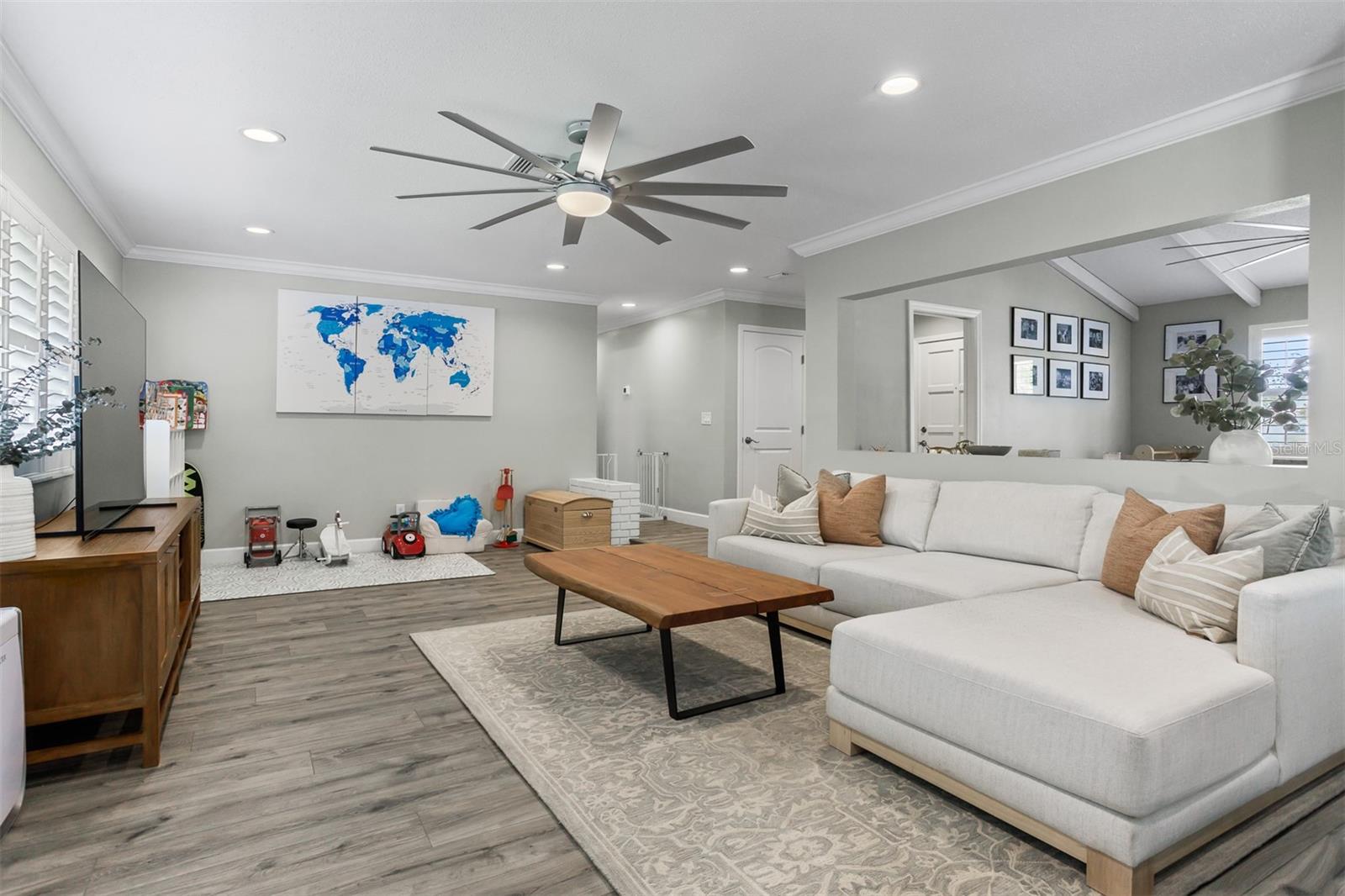 8401 GRANITE PL, TAMPA, FL, 33615