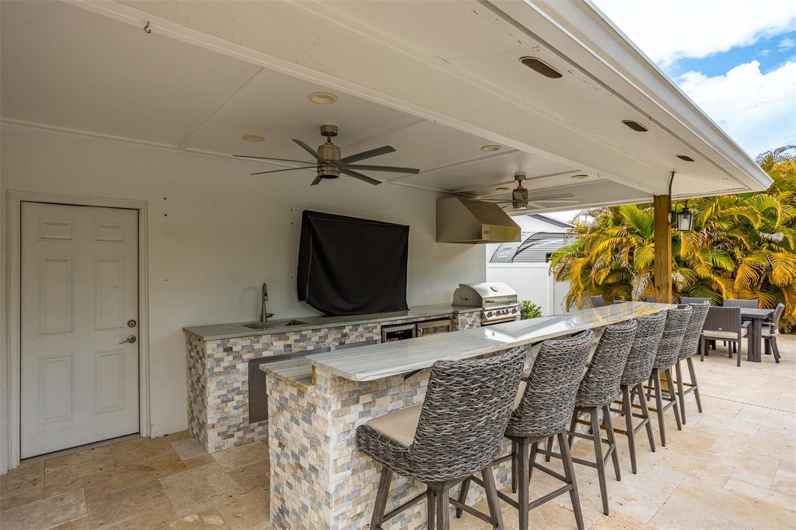 8401 GRANITE PL, TAMPA, FL, 33615