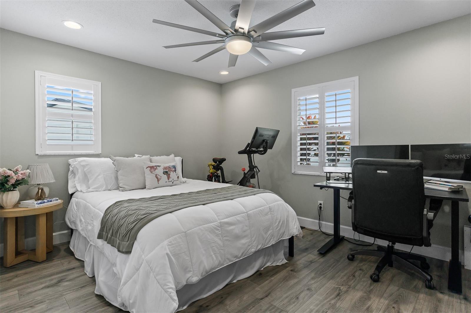8401 GRANITE PL, TAMPA, FL, 33615
