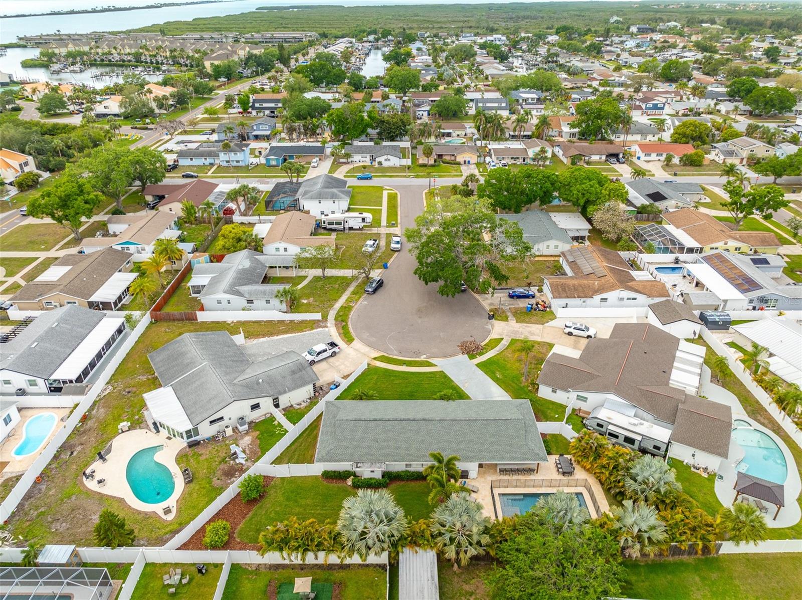 8401 GRANITE PL, TAMPA, FL, 33615