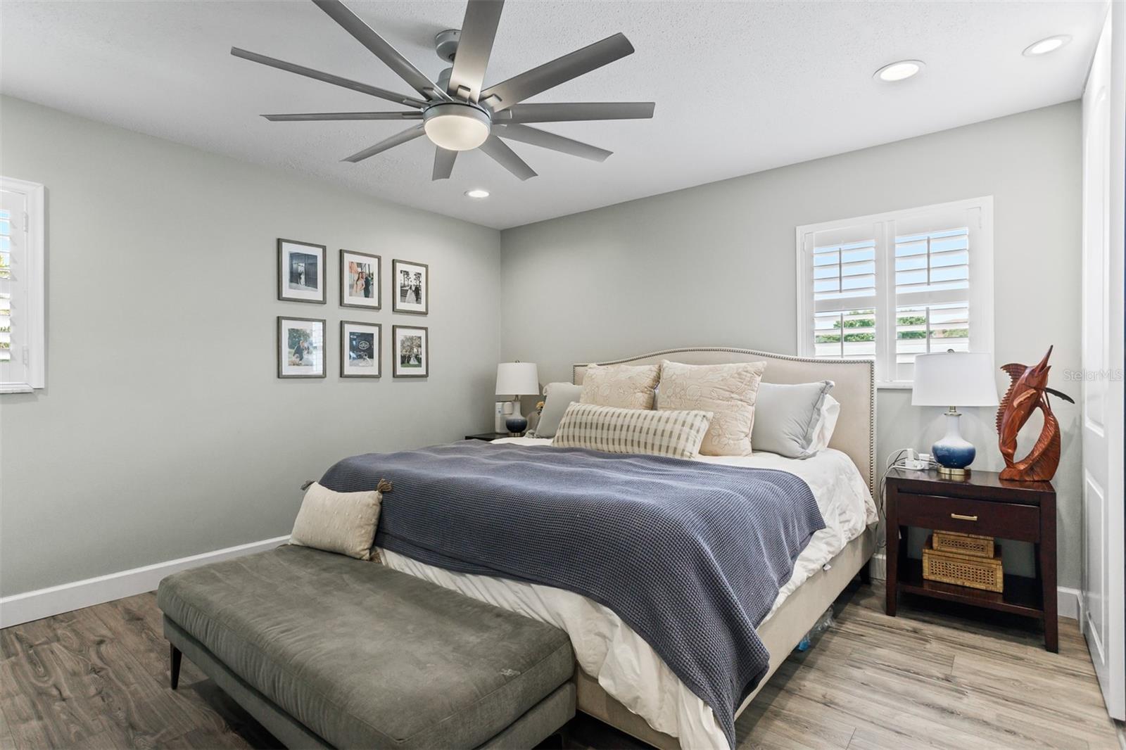 8401 GRANITE PL, TAMPA, FL, 33615