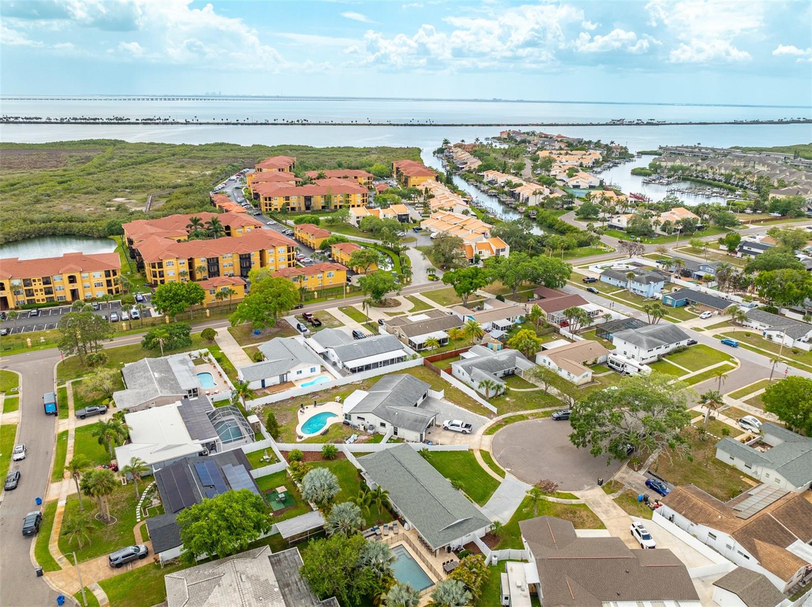 8401 GRANITE PL, TAMPA, FL, 33615