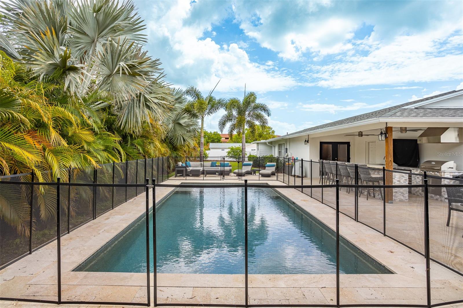 8401 GRANITE PL, TAMPA, FL, 33615