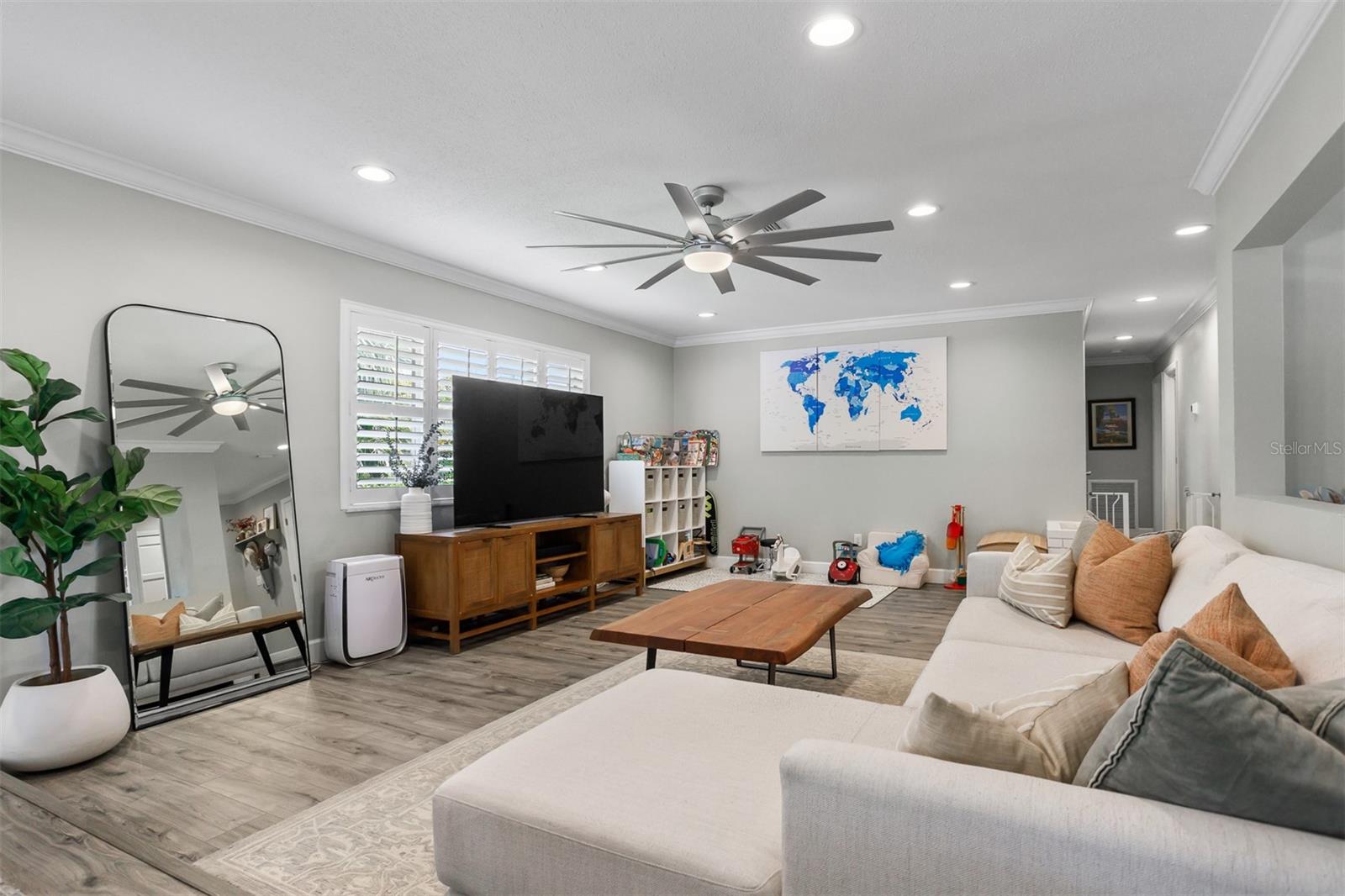 8401 GRANITE PL, TAMPA, FL, 33615