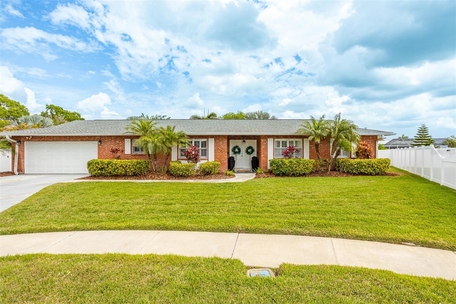 8401 GRANITE PL, TAMPA, FL, 33615