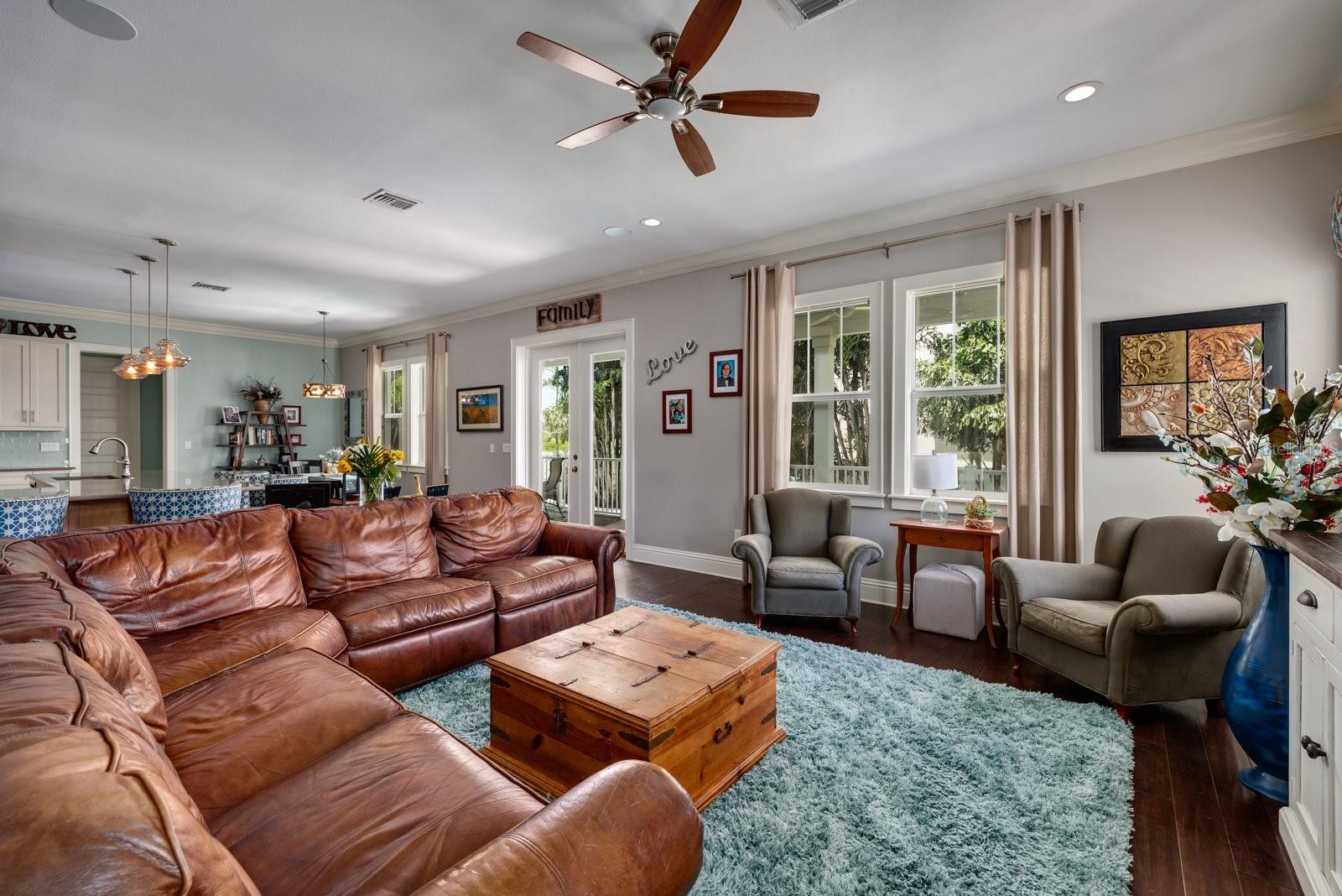 852 CORDOVA BLVD NE, ST PETERSBURG, FL, 33704