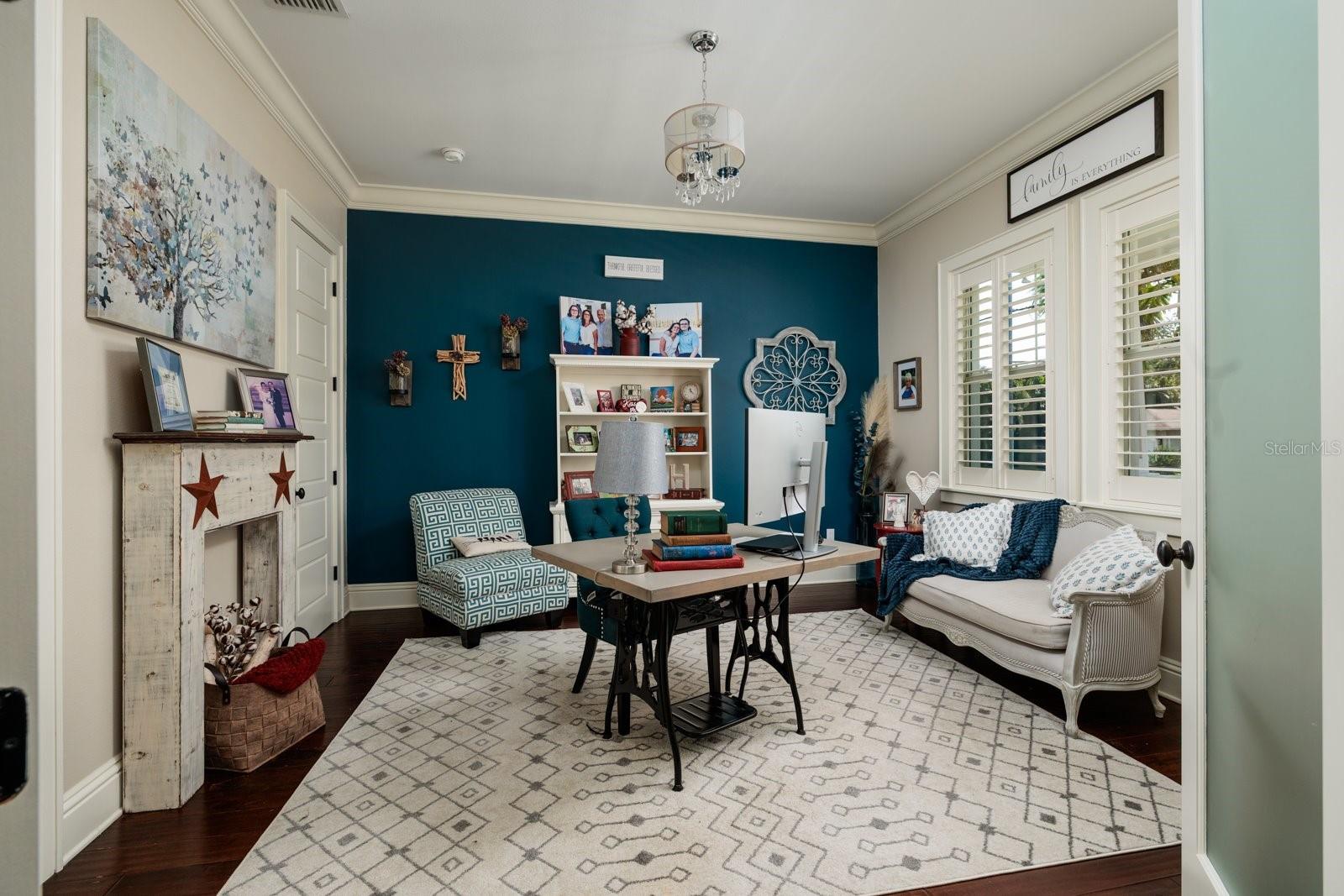 852 CORDOVA BLVD NE, ST PETERSBURG, FL, 33704