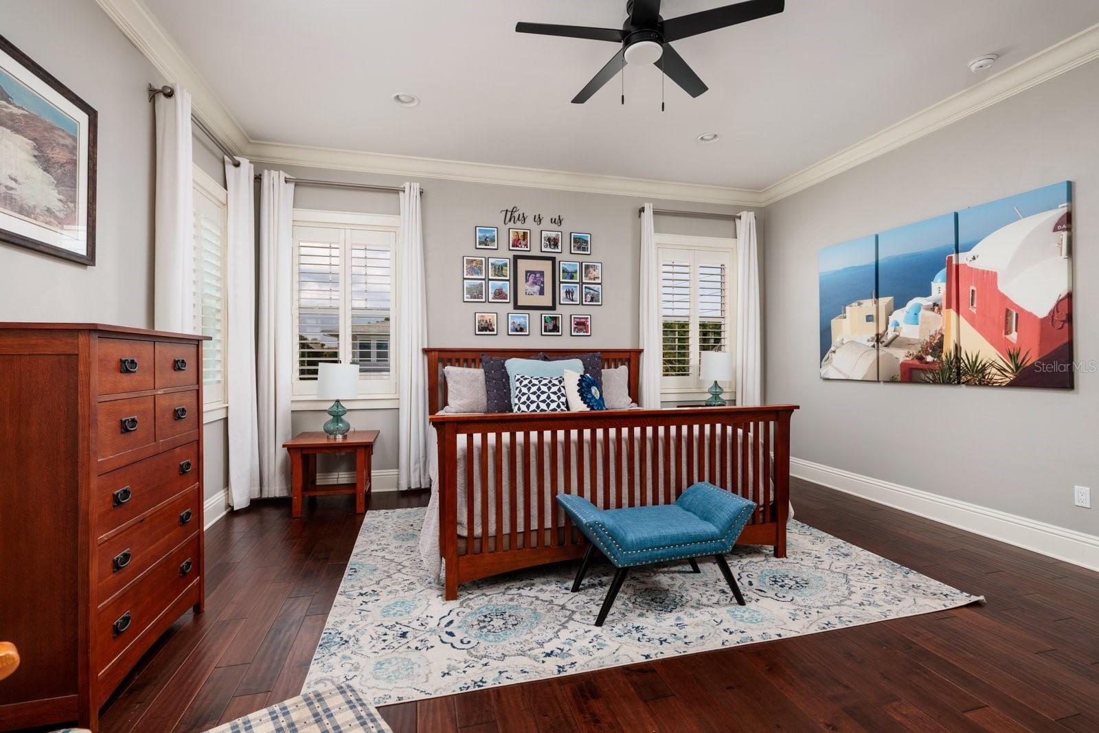 852 CORDOVA BLVD NE, ST PETERSBURG, FL, 33704