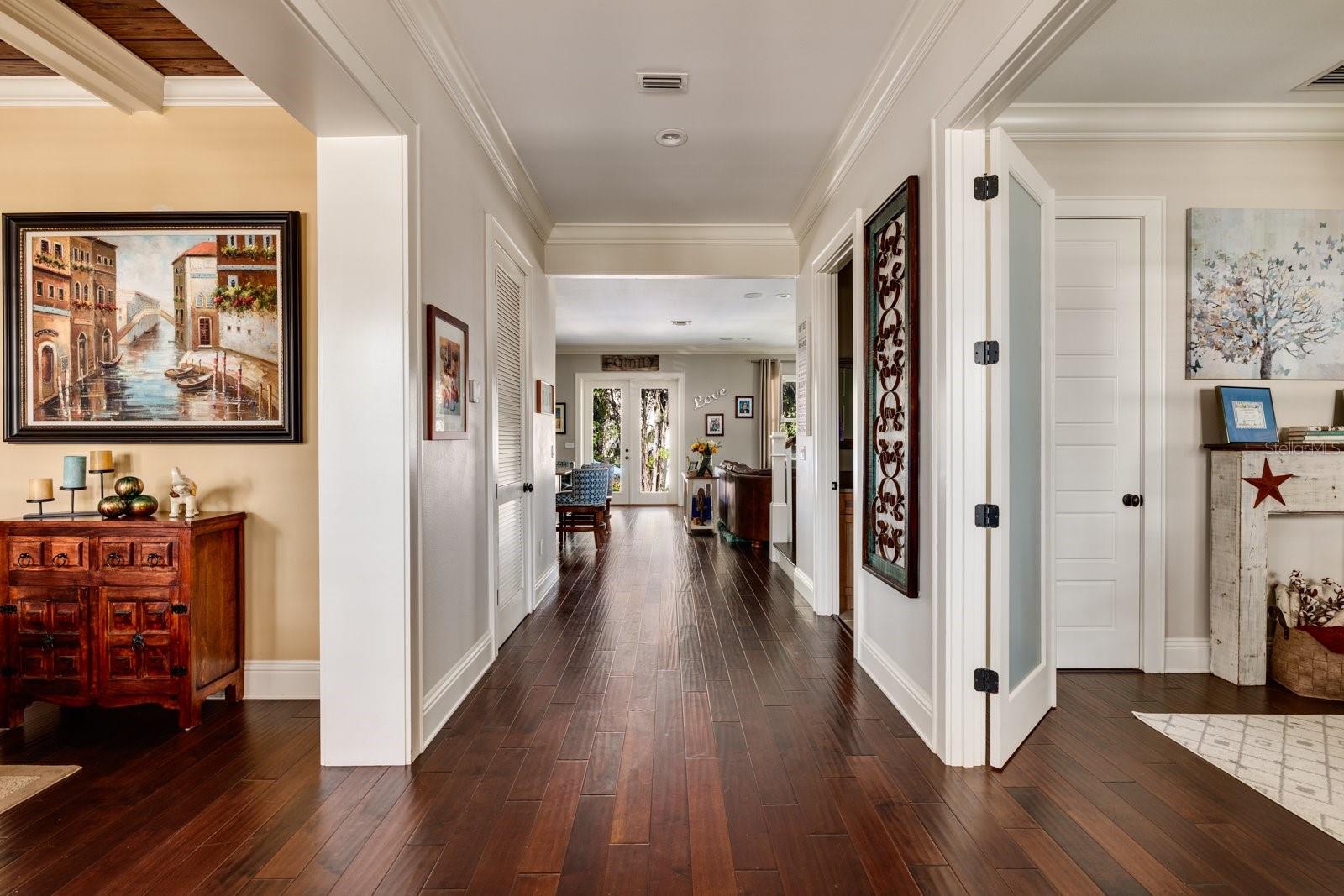 852 CORDOVA BLVD NE, ST PETERSBURG, FL, 33704