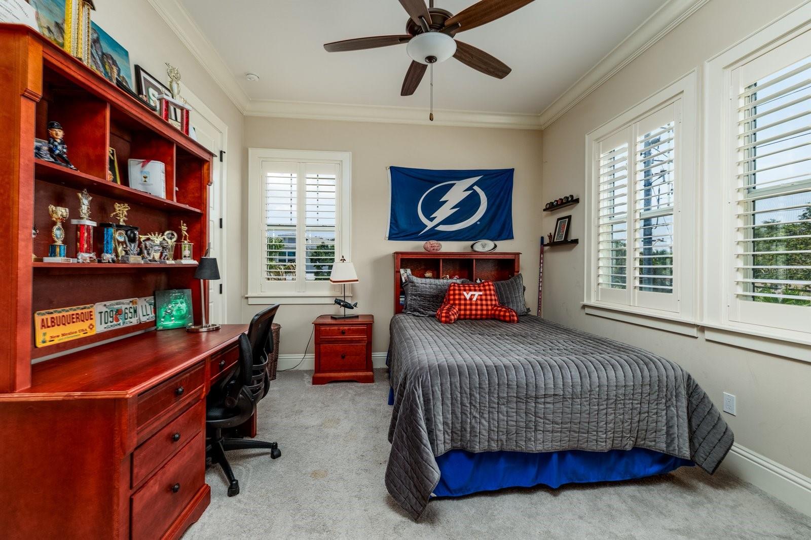 852 CORDOVA BLVD NE, ST PETERSBURG, FL, 33704