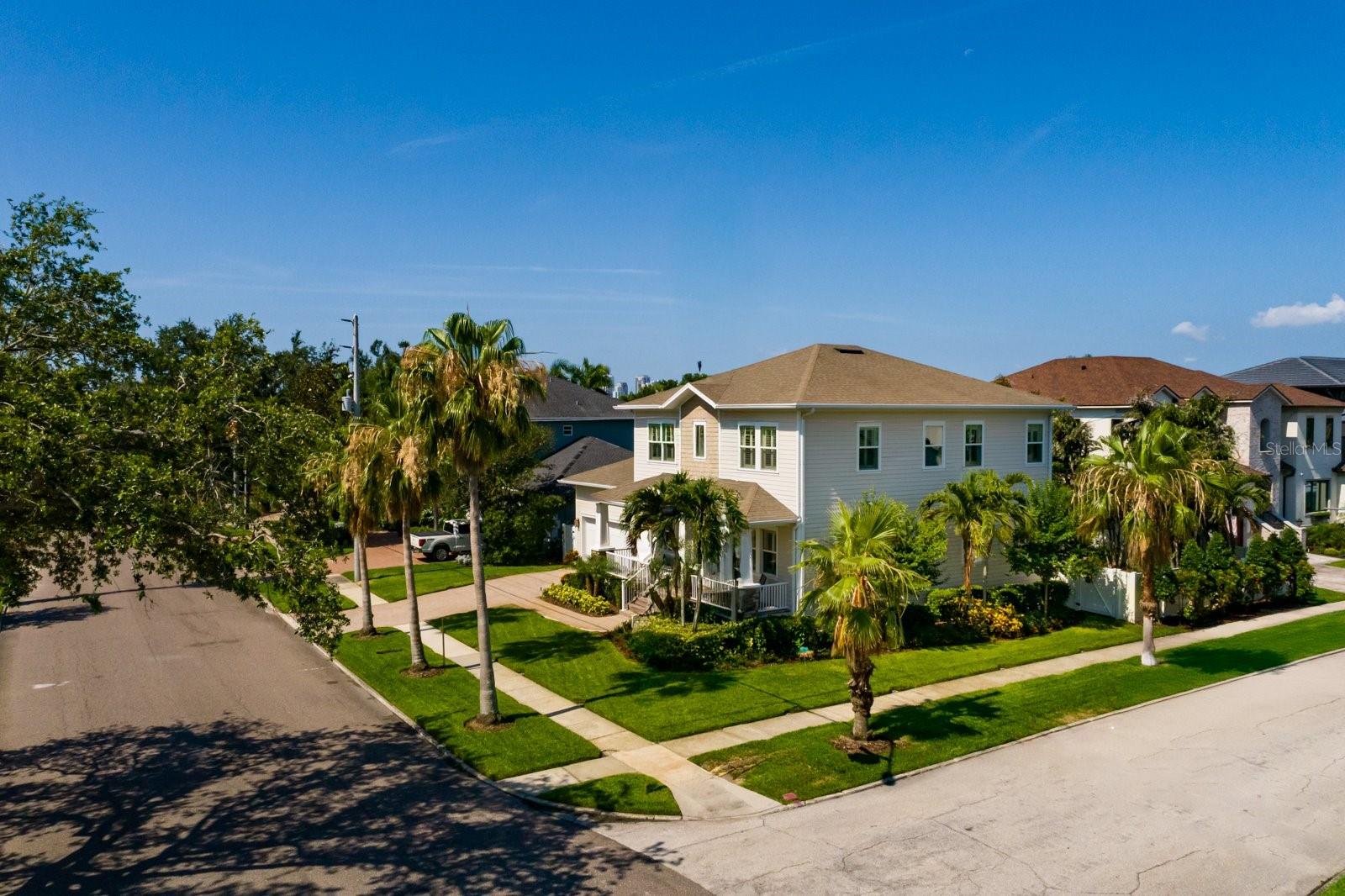 852 CORDOVA BLVD NE, ST PETERSBURG, FL, 33704