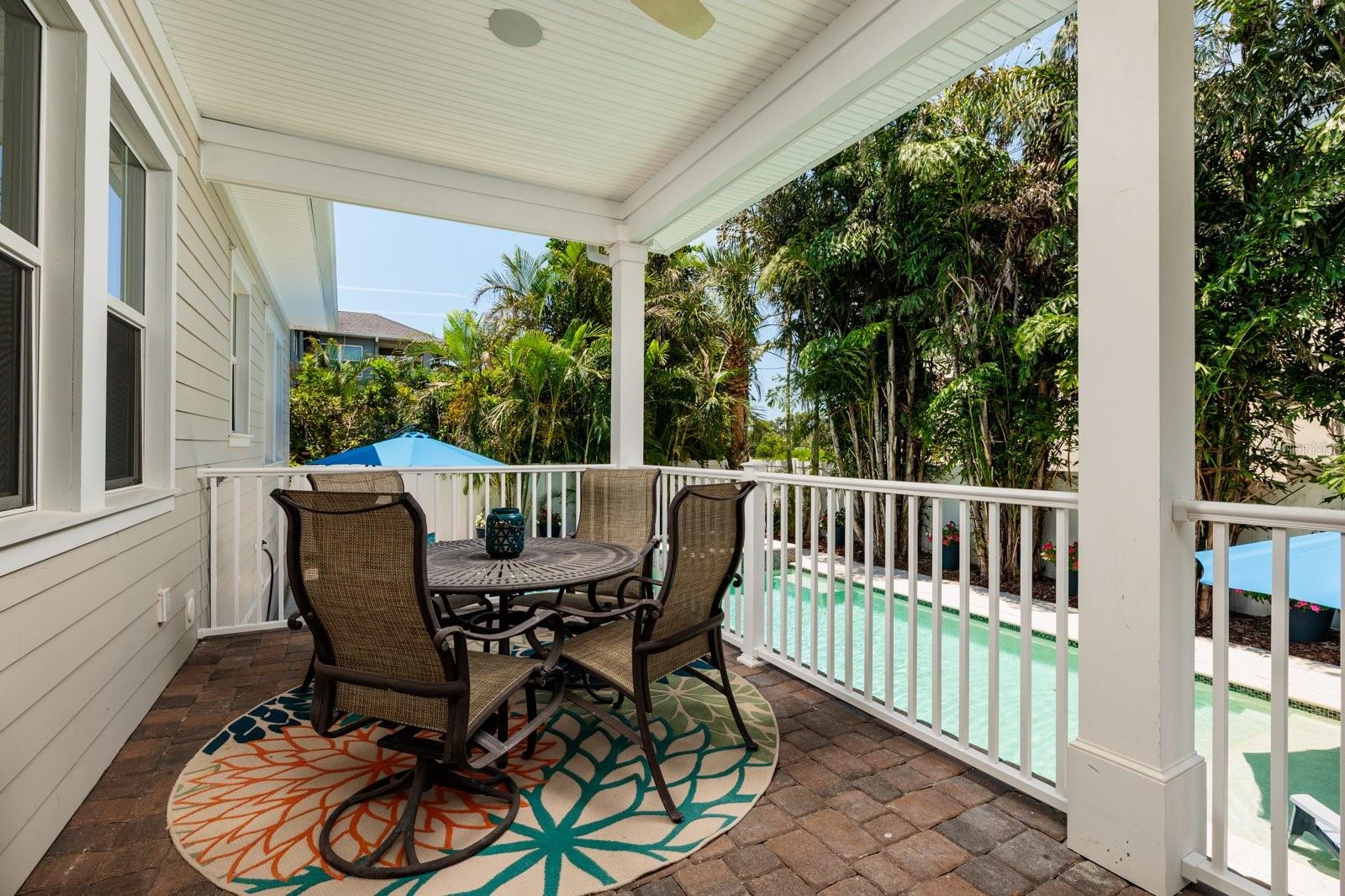 852 CORDOVA BLVD NE, ST PETERSBURG, FL, 33704