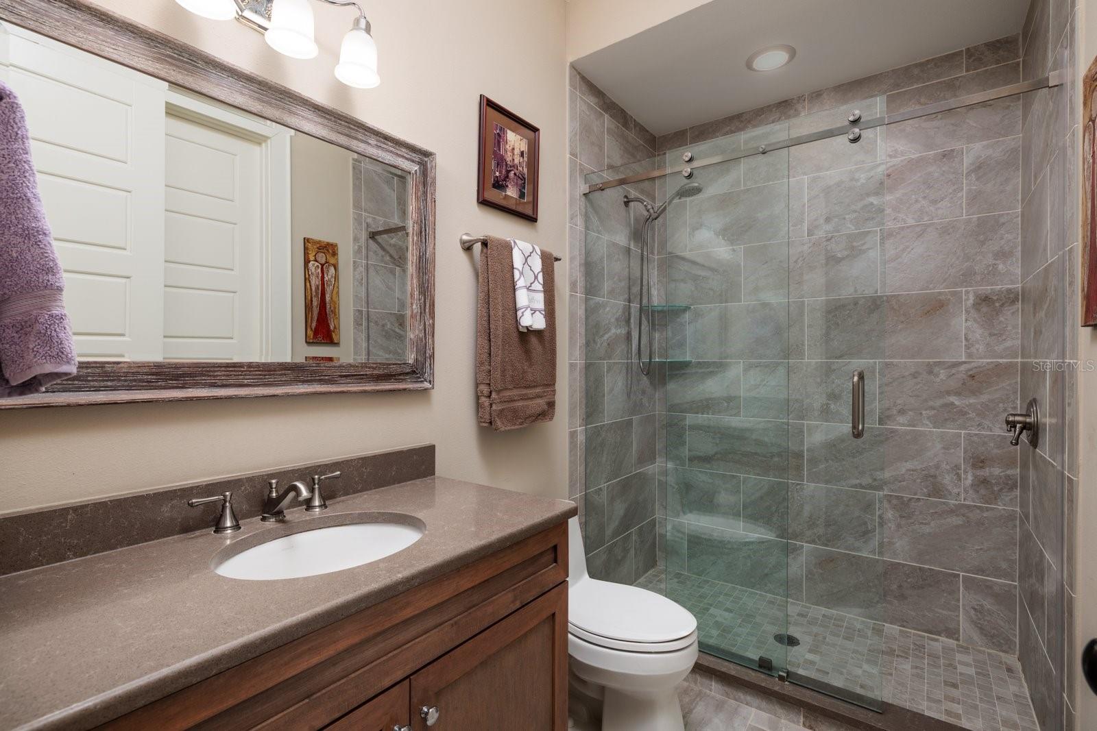 852 CORDOVA BLVD NE, ST PETERSBURG, FL, 33704