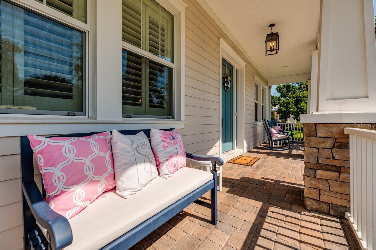 852 CORDOVA BLVD NE, ST PETERSBURG, FL, 33704