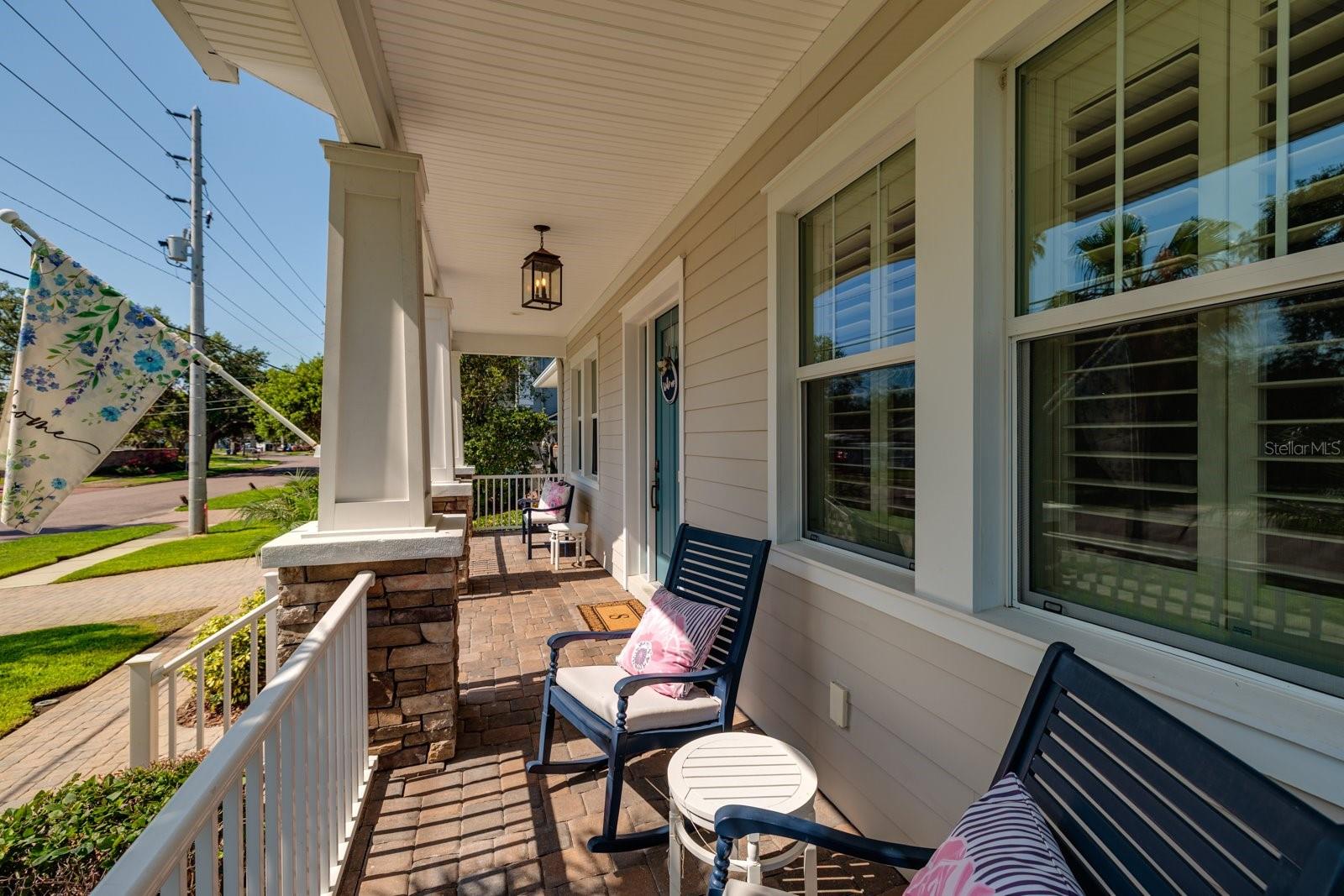 852 CORDOVA BLVD NE, ST PETERSBURG, FL, 33704