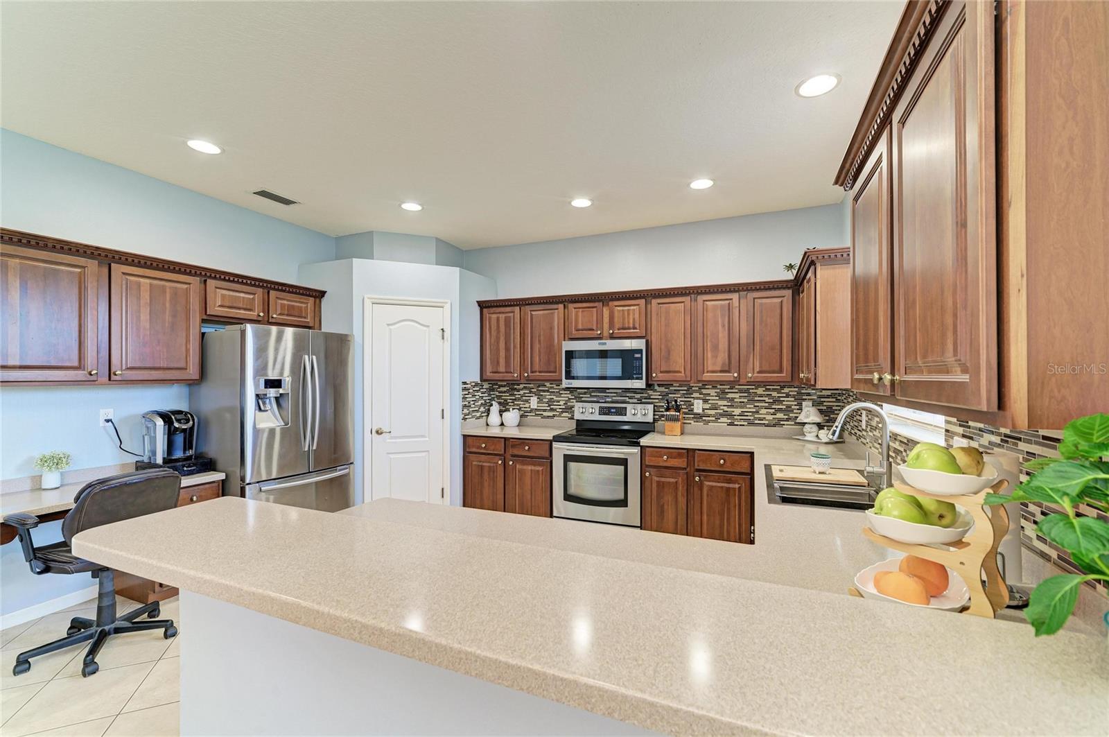 9035 WILLOWBROOK CIR, BRADENTON, FL, 34212