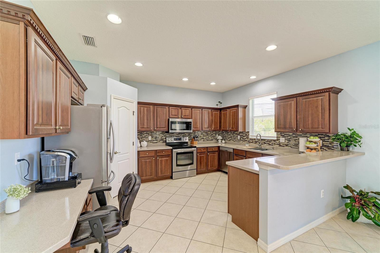 9035 WILLOWBROOK CIR, BRADENTON, FL, 34212