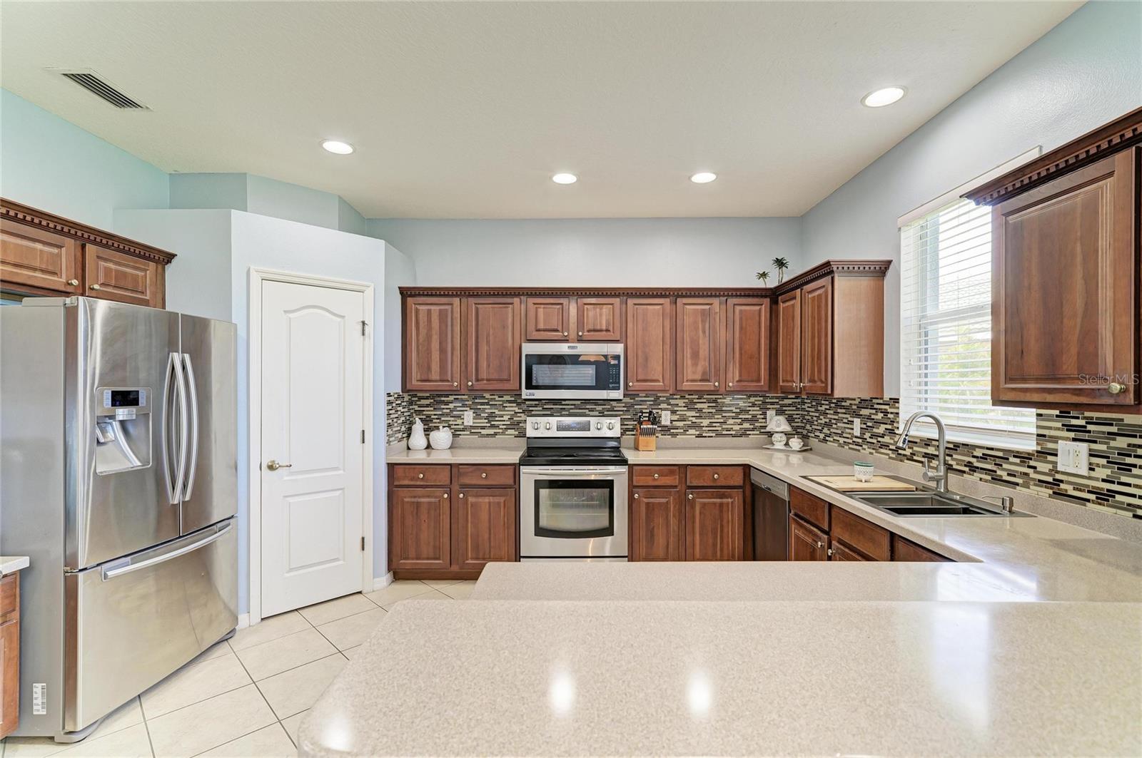 9035 WILLOWBROOK CIR, BRADENTON, FL, 34212