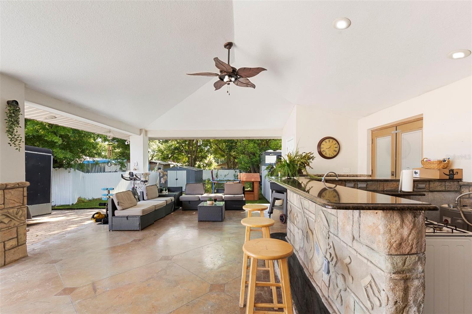 8019 N GOMEZ AVE, TAMPA, FL, 33614