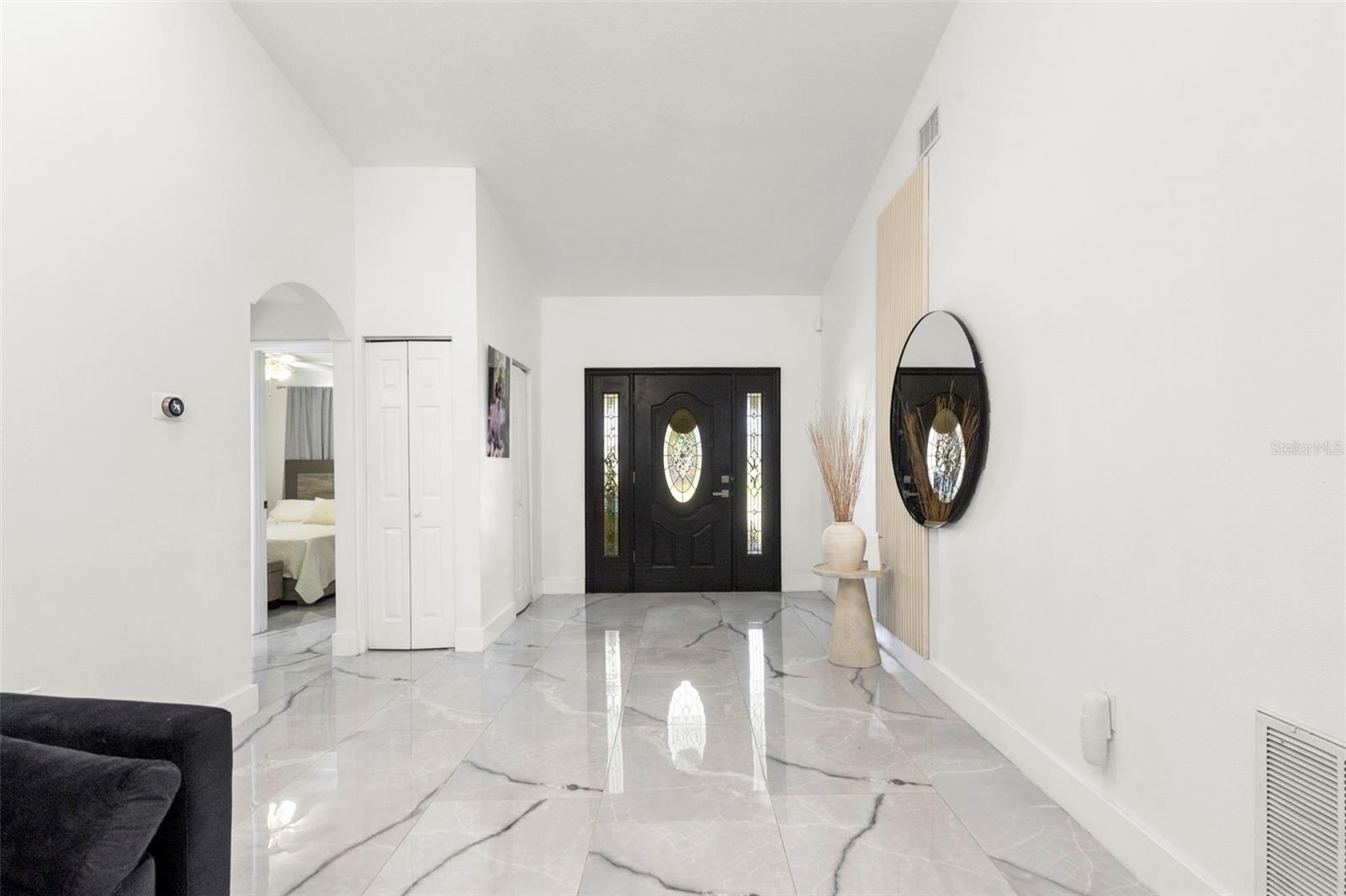 8019 N GOMEZ AVE, TAMPA, FL, 33614