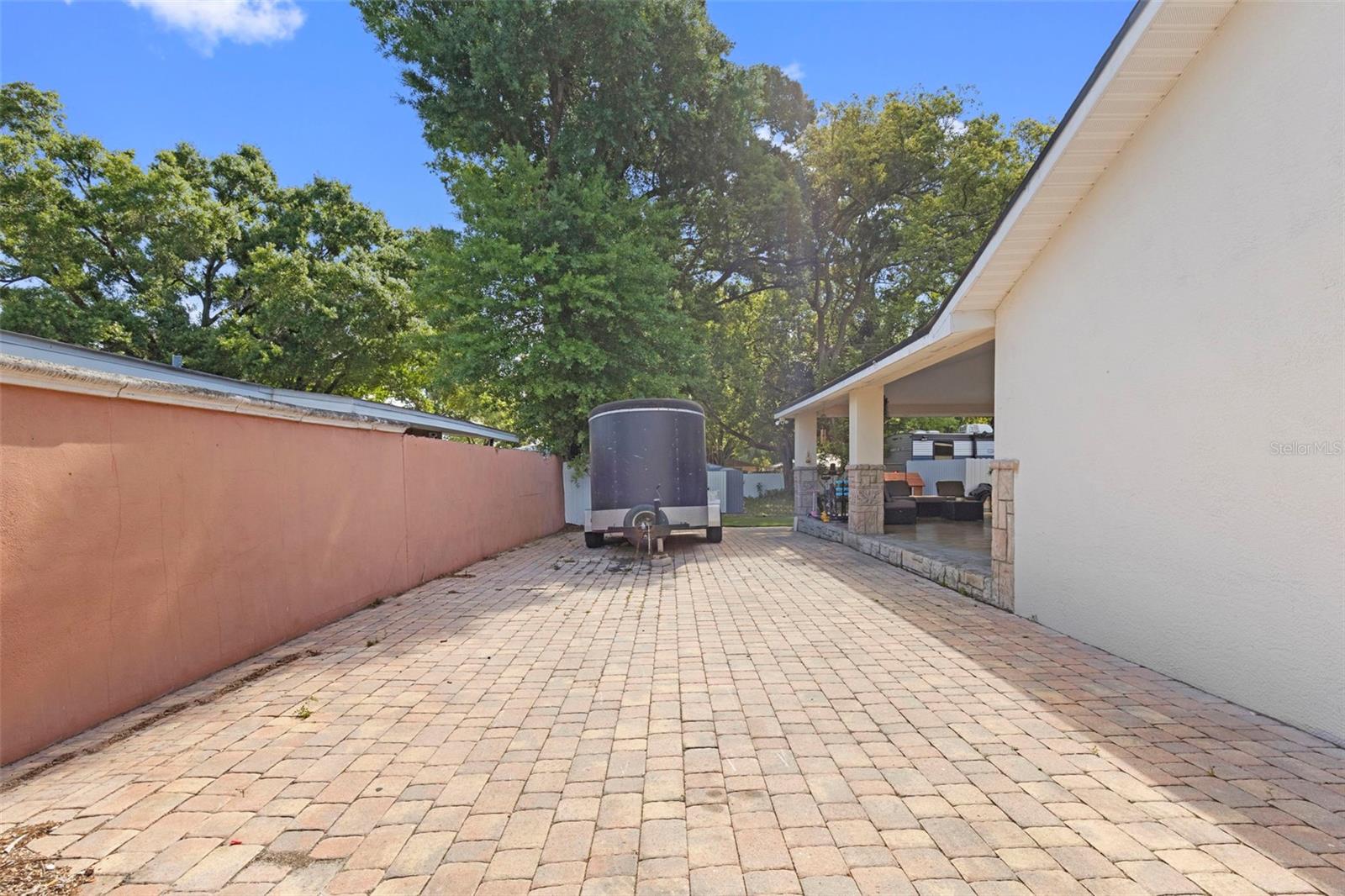 8019 N GOMEZ AVE, TAMPA, FL, 33614