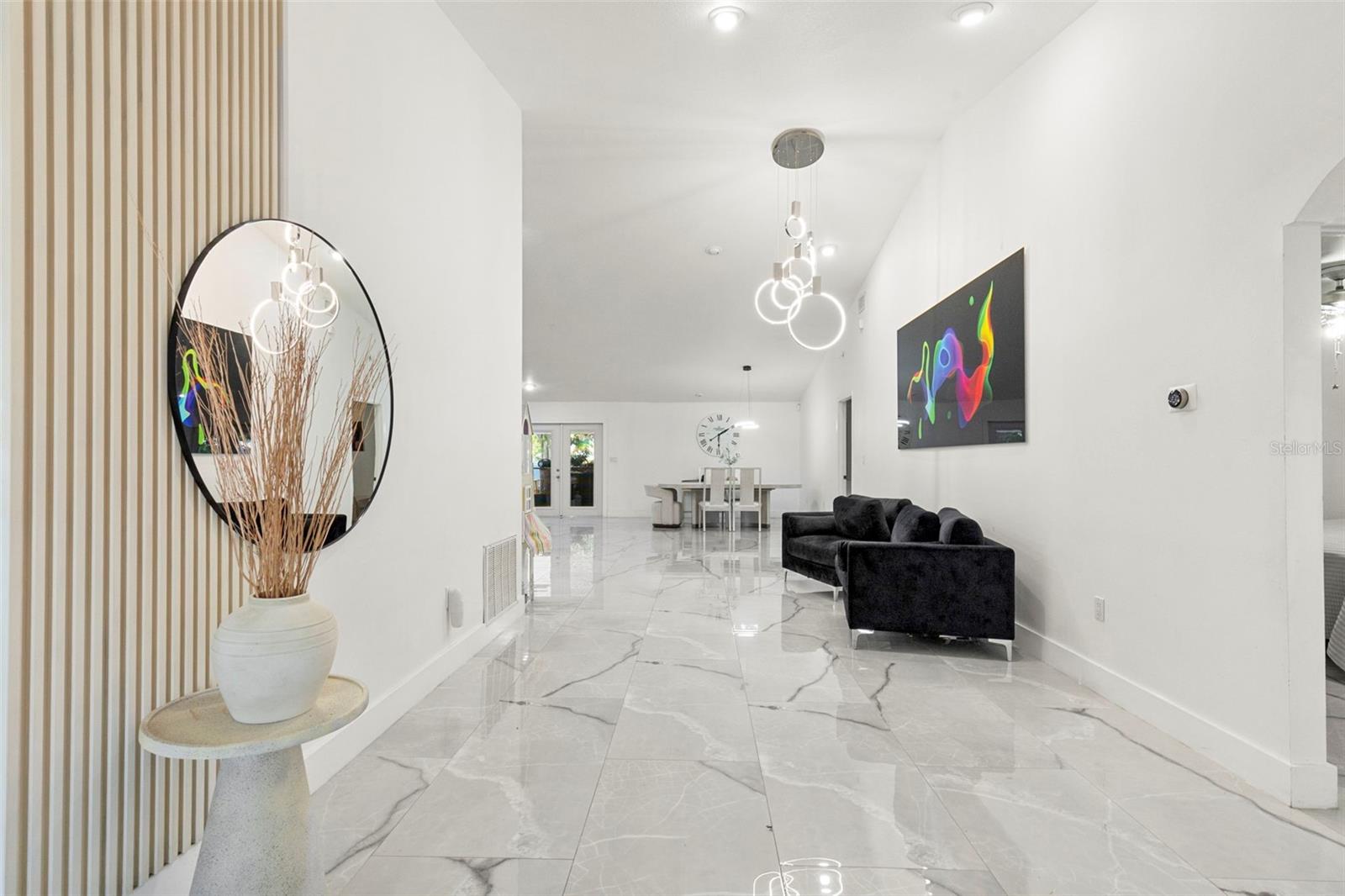 8019 N GOMEZ AVE, TAMPA, FL, 33614