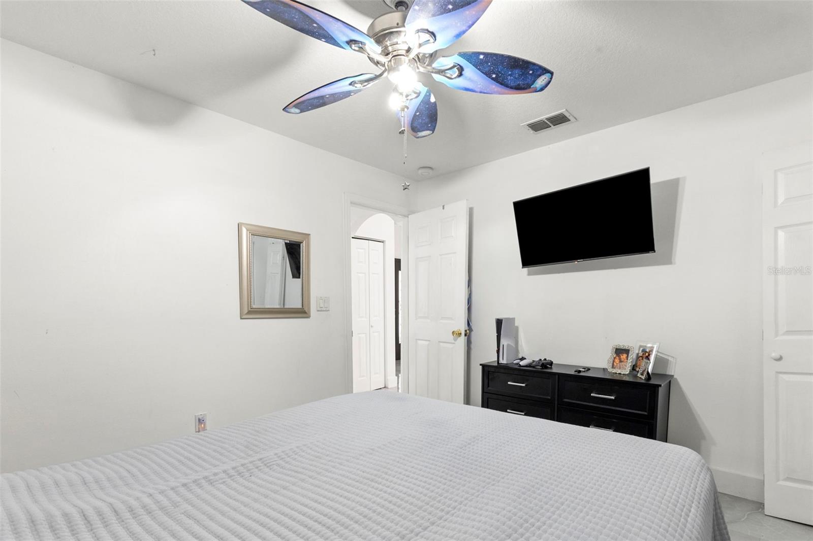 8019 N GOMEZ AVE, TAMPA, FL, 33614